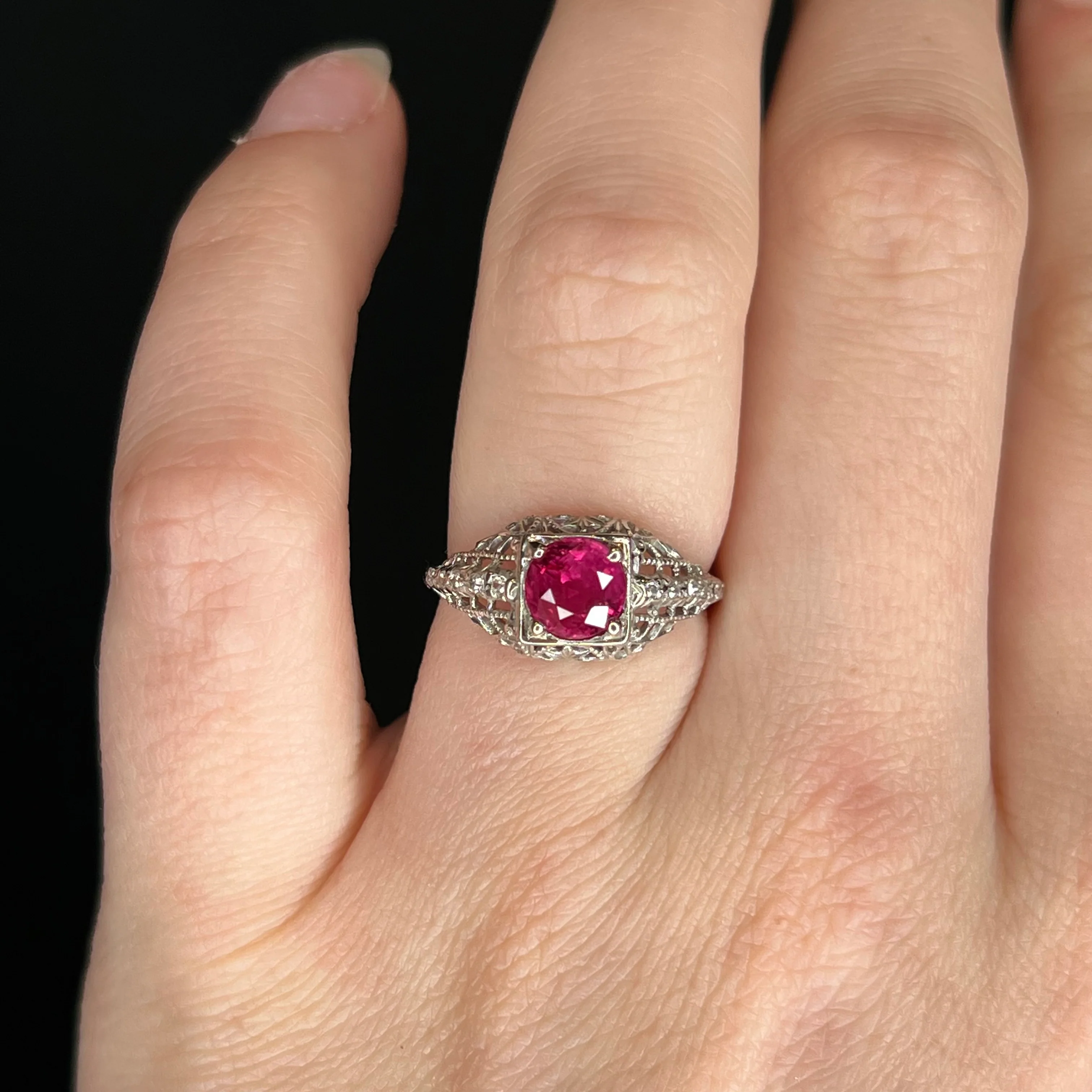Vintage 1920's Pink Sapphire & Diamond Ring in 18k - Image 6