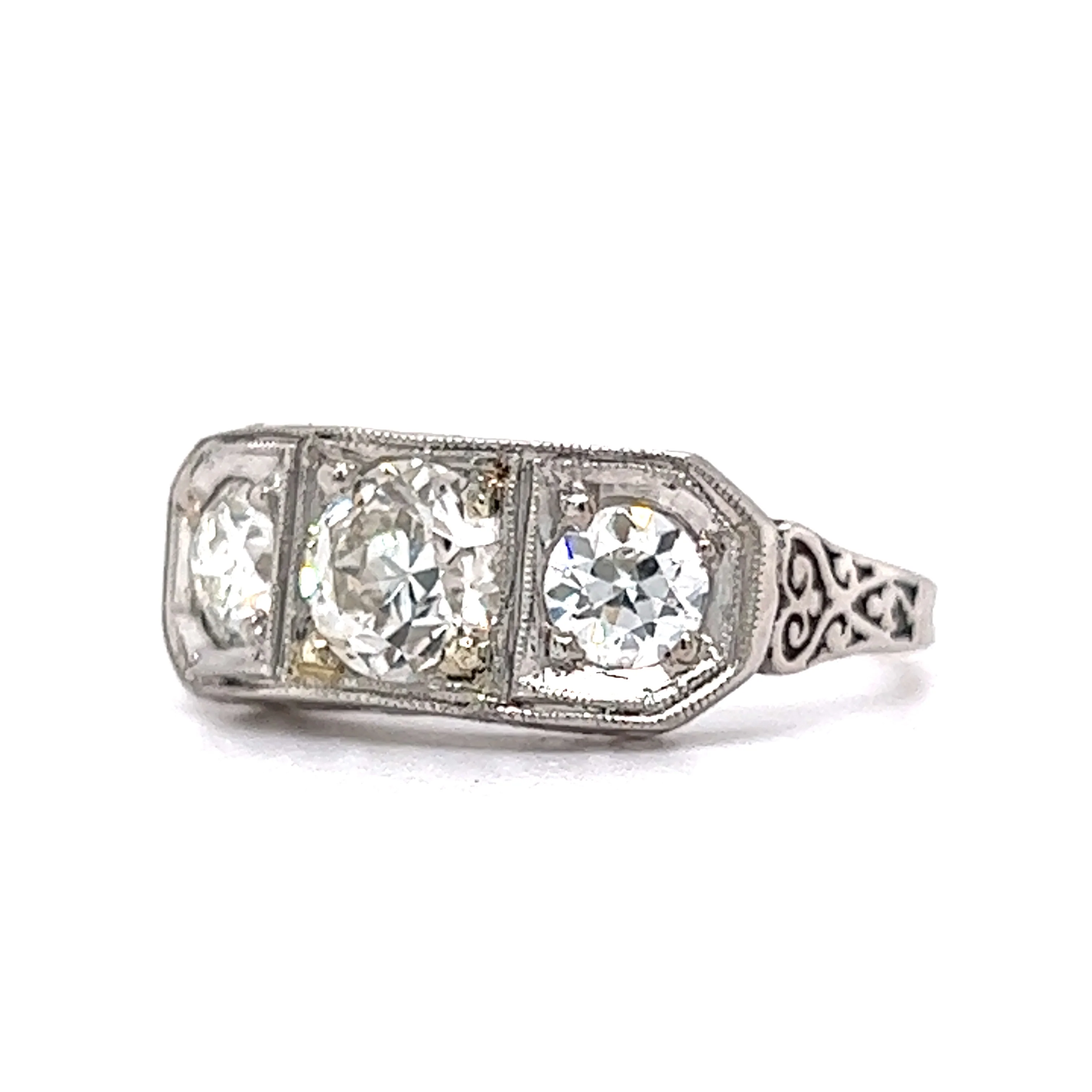 Vintage 1920's Three Stone Diamond Ring in Platinum - Image 2
