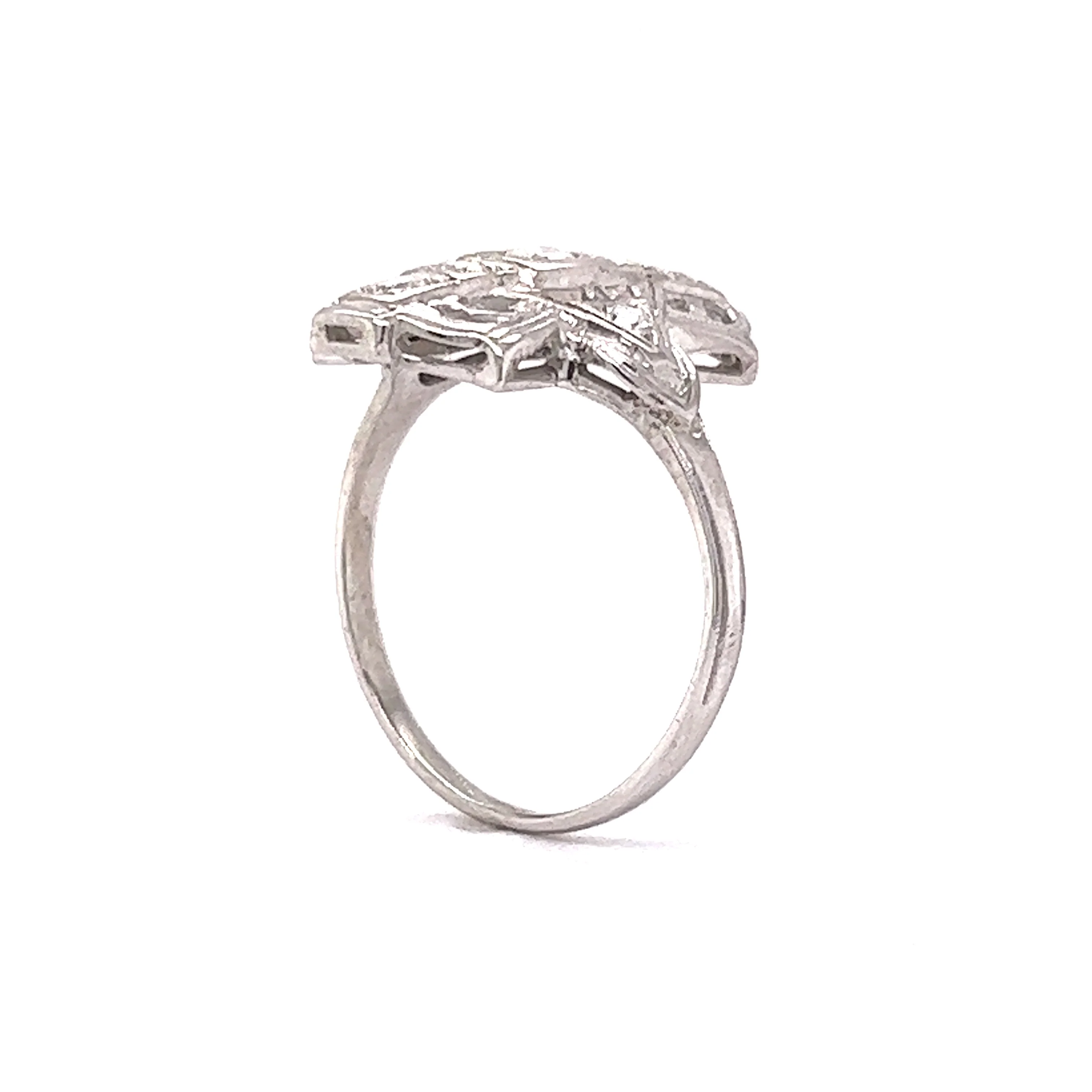 Vintage 1930's Ring w/ Old European Cut Diamonds in 18k - Image 5
