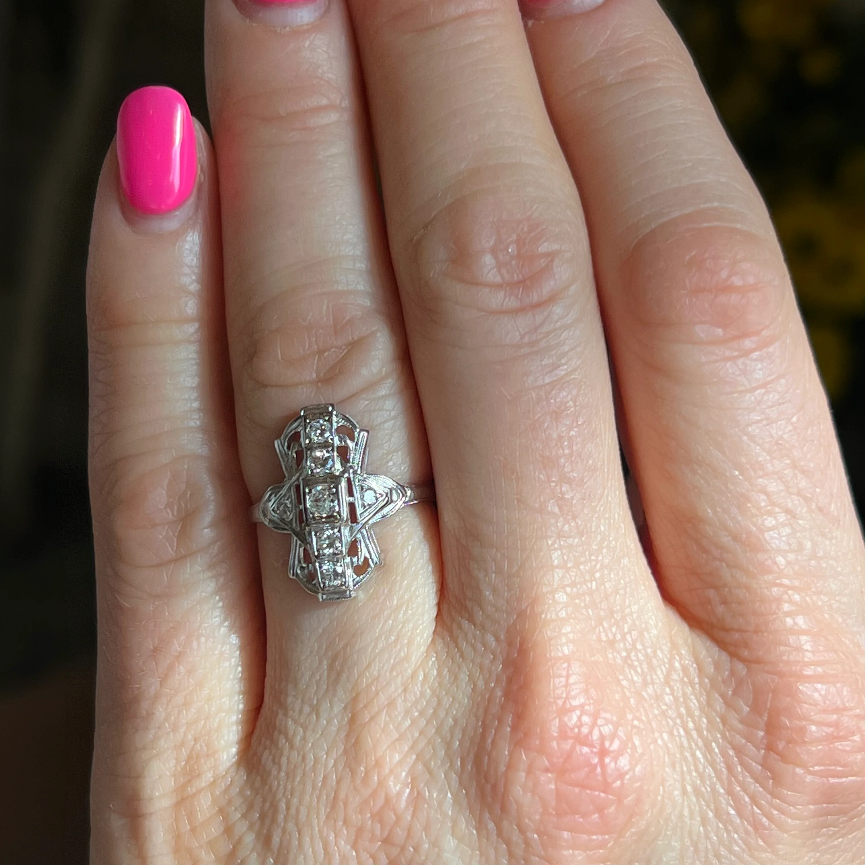 Vintage 1930's Ring w/ Old European Cut Diamonds in 18k - Image 6