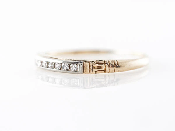 Vintage 1930's Wedding Band w/ Diamonds in Yellow & White Gold - Image 4