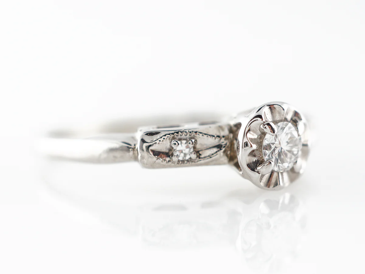 Vintage 1950's Diamond Engagement Ring in White Gold - Image 3