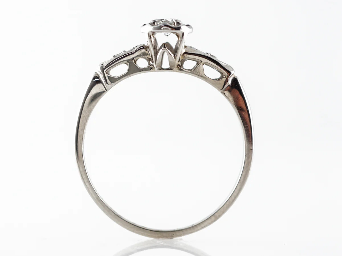 Vintage 1950's Diamond Engagement Ring in White Gold - Image 4