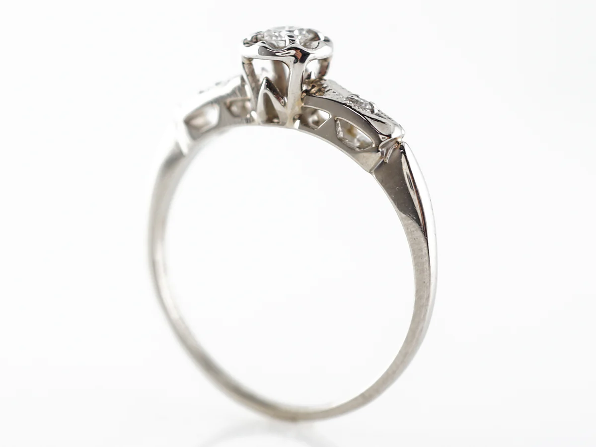 Vintage 1950's Diamond Engagement Ring in White Gold - Image 5