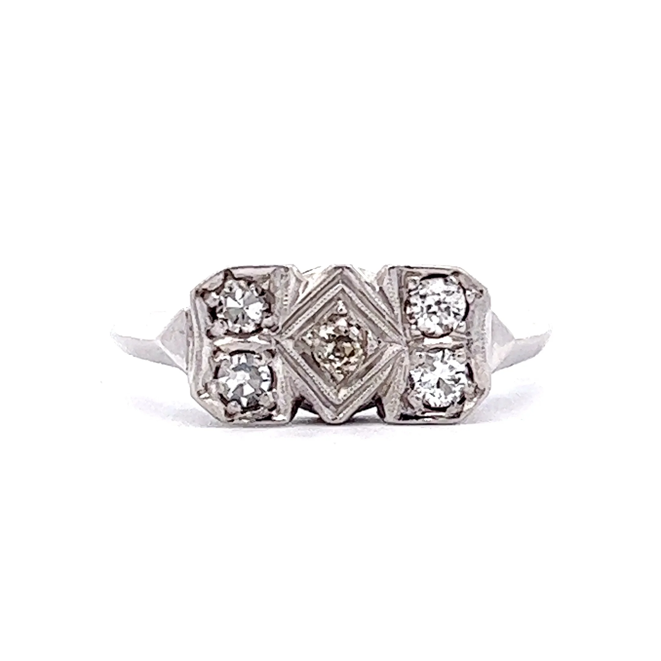 Vintage Art Deco Diamond Ring in 14k White Gold