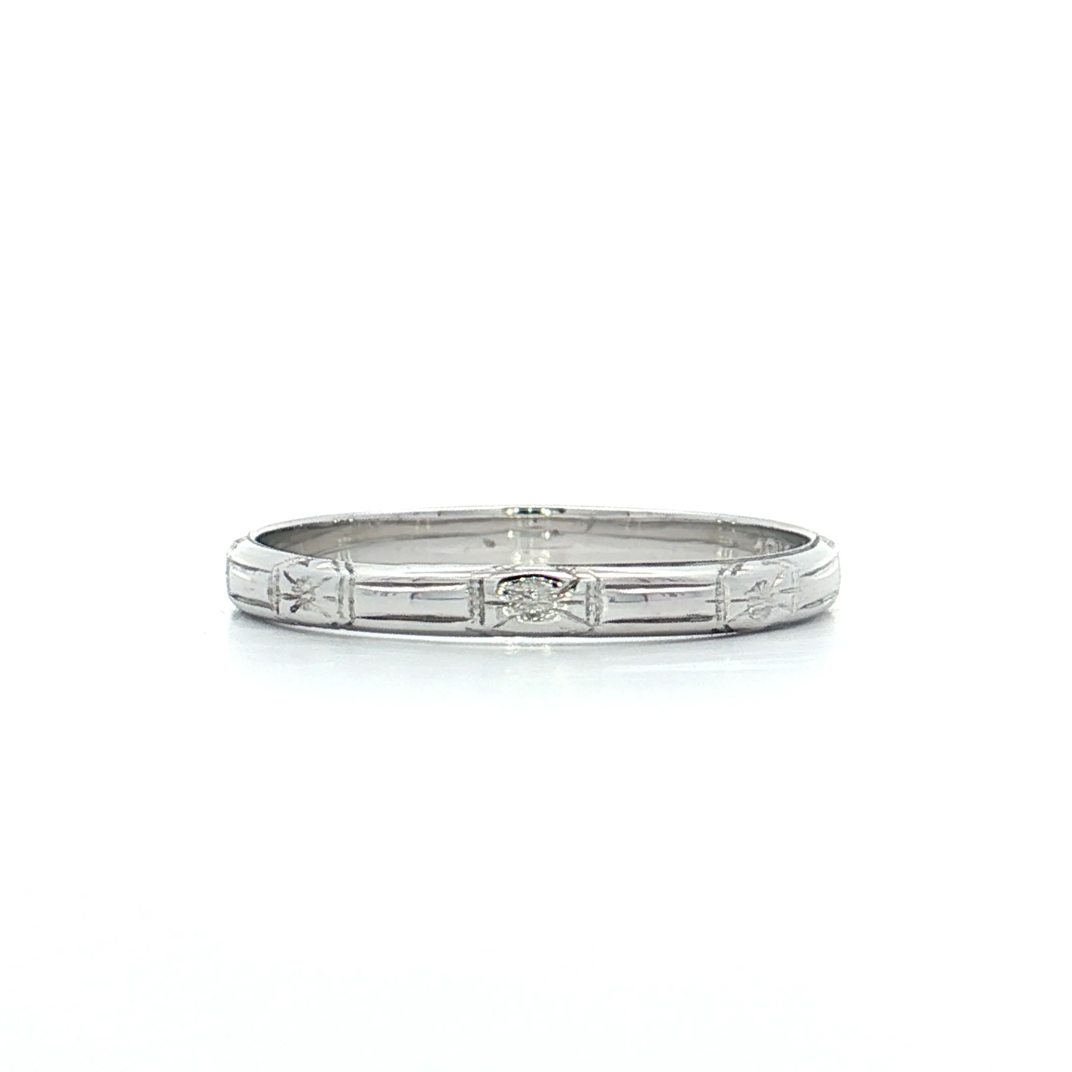 Vintage Art Deco Engraved Orange Blossom Band 18k - Image 2