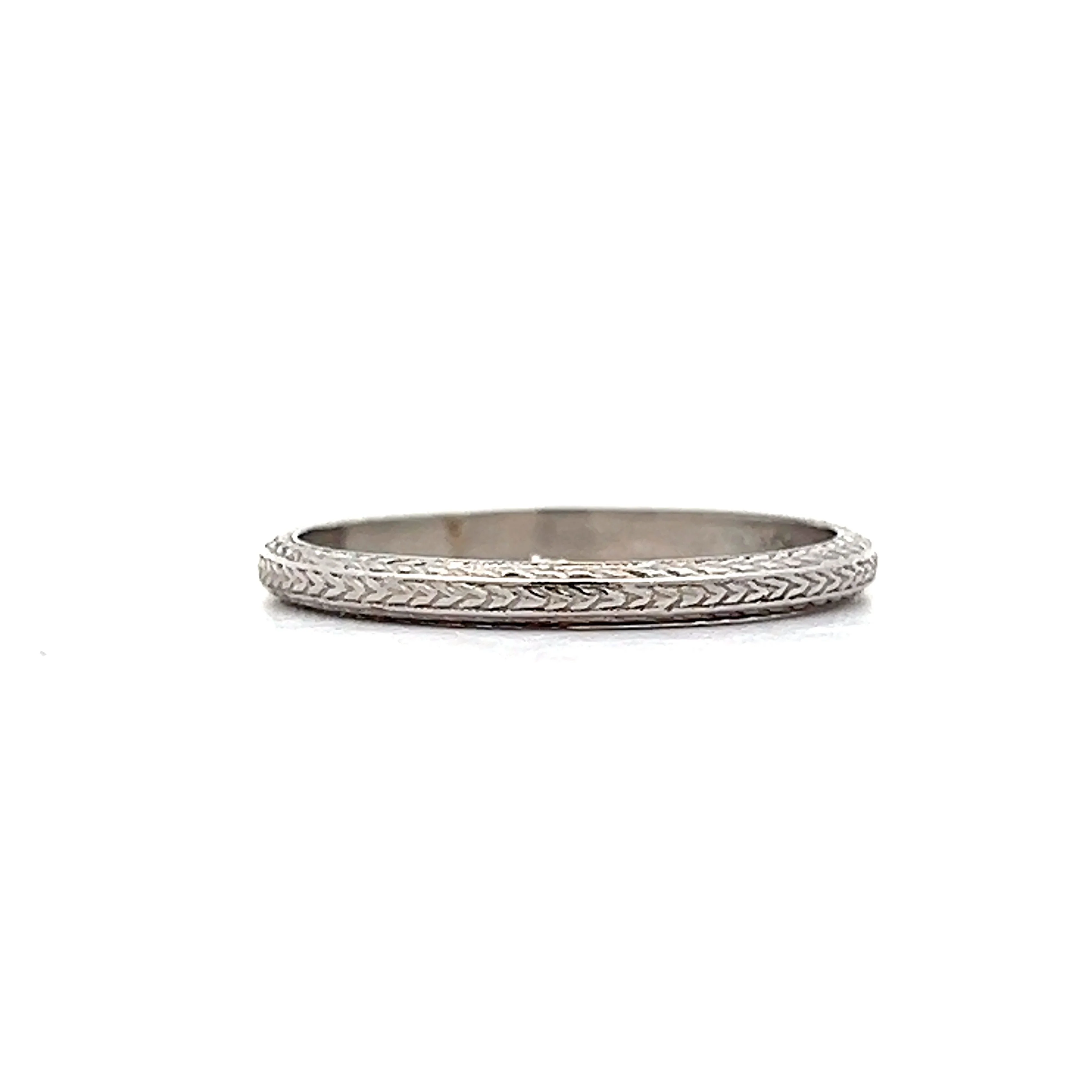 Vintage Art Deco Engraved Wedding Band in Platinum