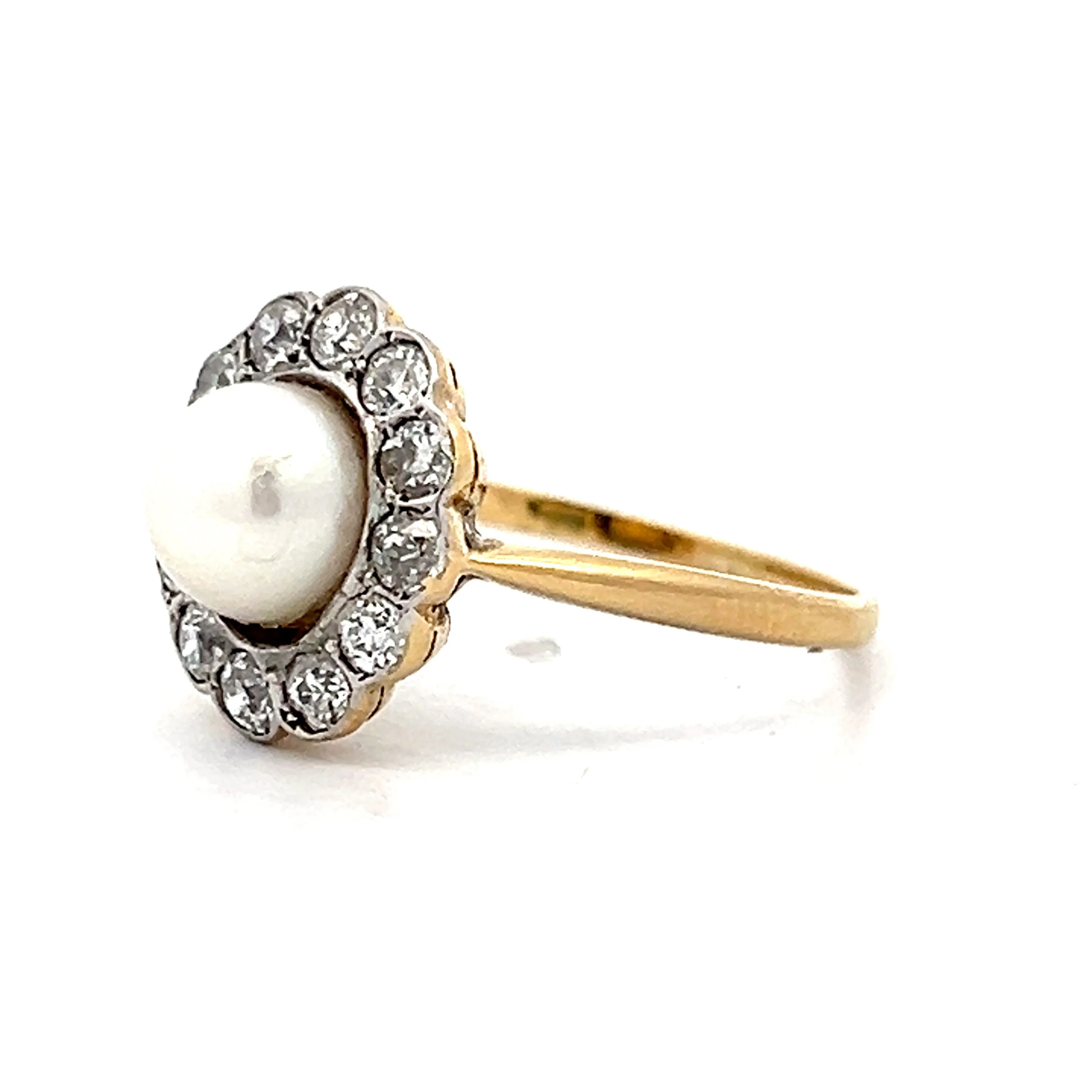 Vintage Art Deco Floral Pearl & Diamond in 18k Yellow Gold - Image 2