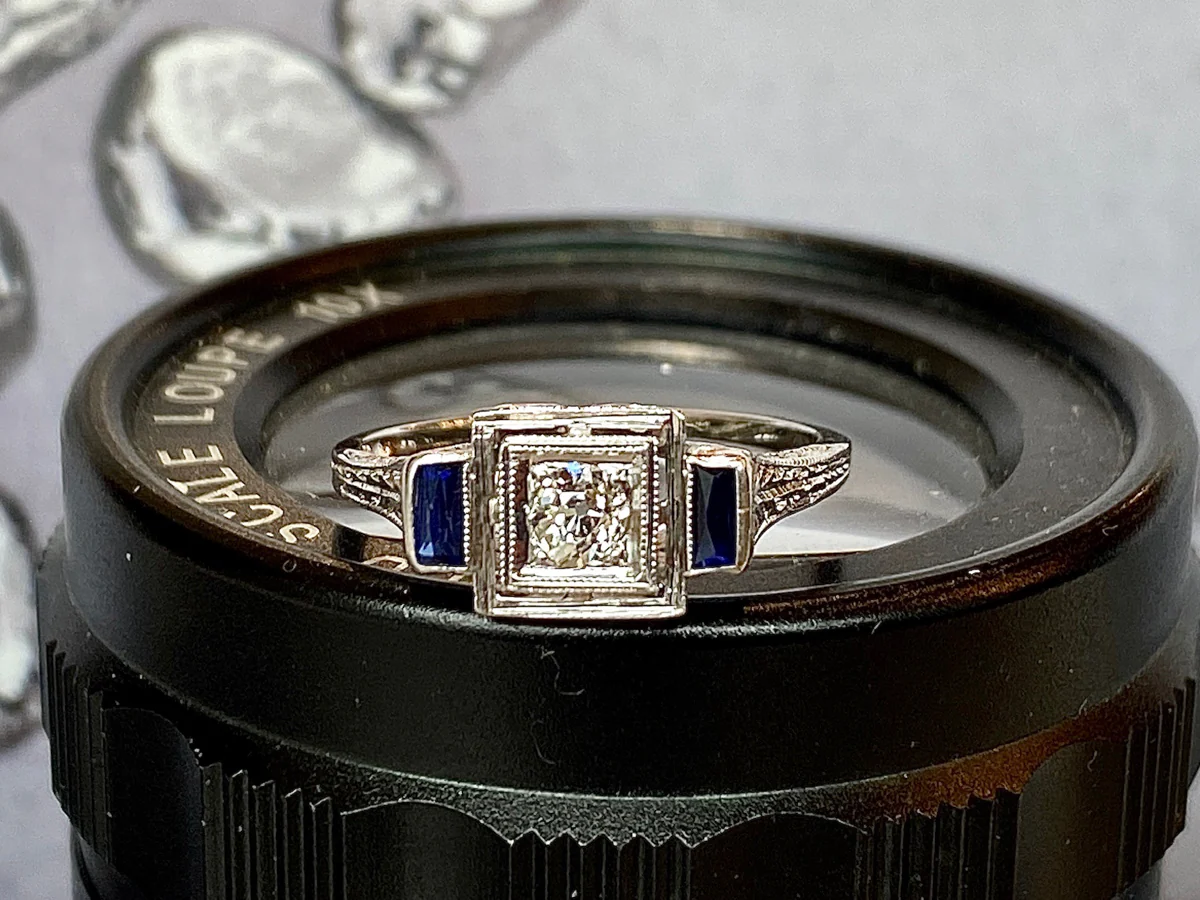 Vintage Art Deco Old European Diamond w/ French Cut Sapphires in 18k - Image 5