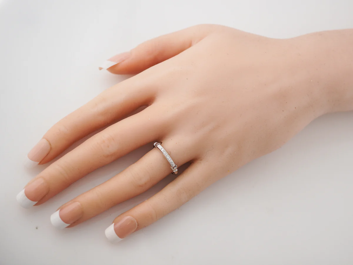 Vintage Art Deco Orange Blossom & Diamond Wedding Band in 18k White Gold - Image 6