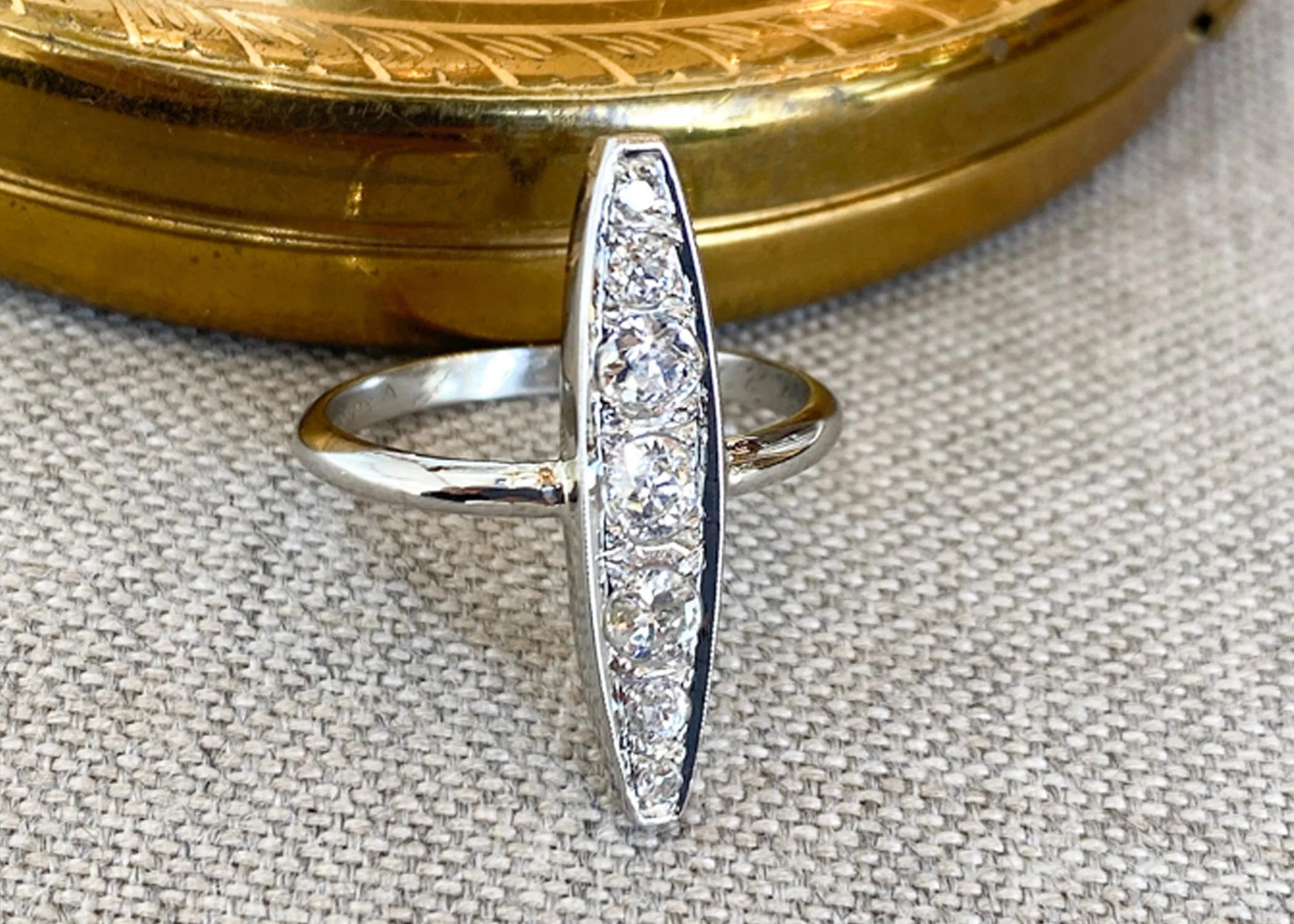 Vintage Art Deco Ring w/ Old European Cut Diamonds in 18k & Platinum - Image 6