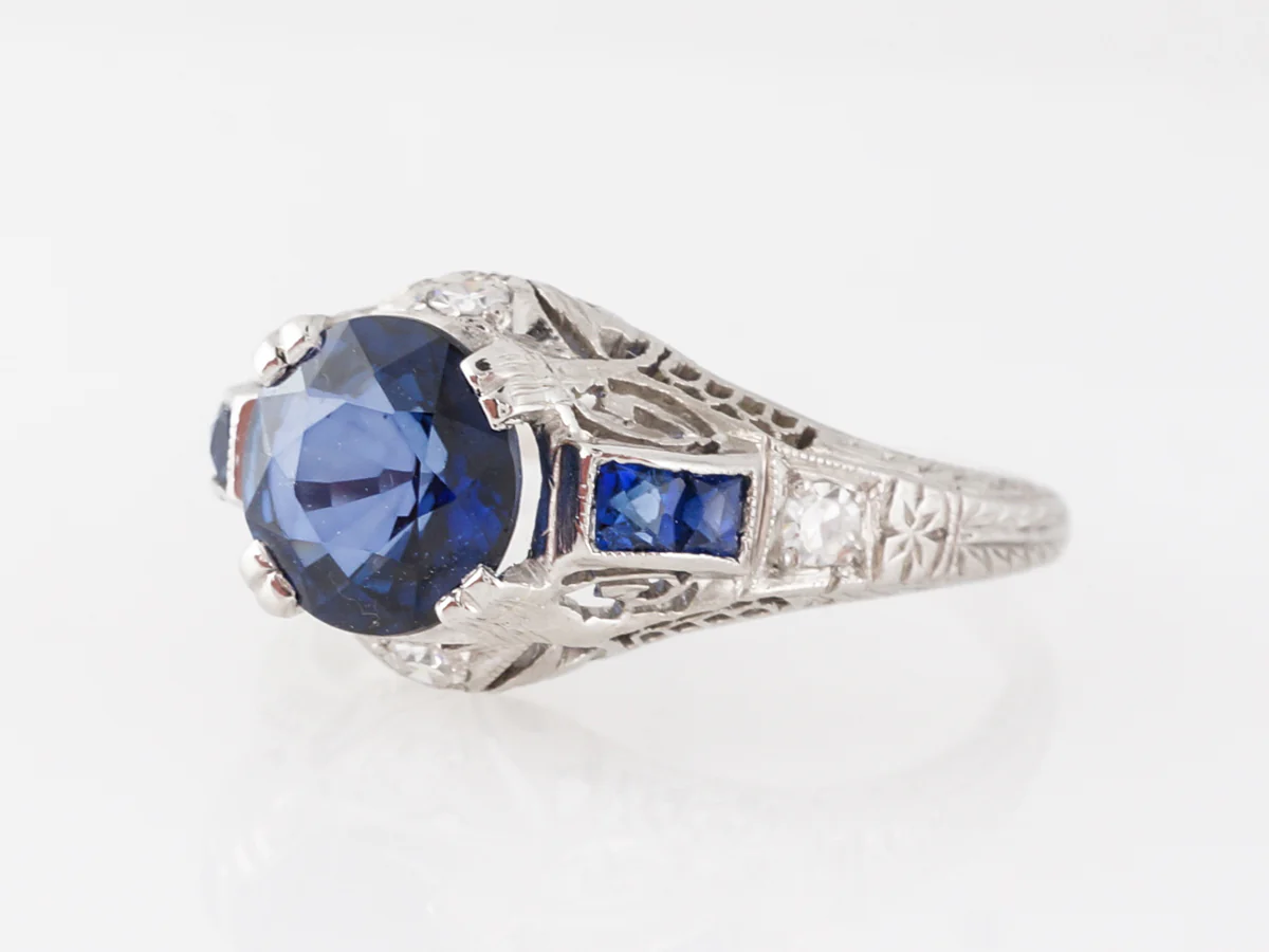 Vintage Art Deco Sapphire Engagement Ring in Platinum - Image 2