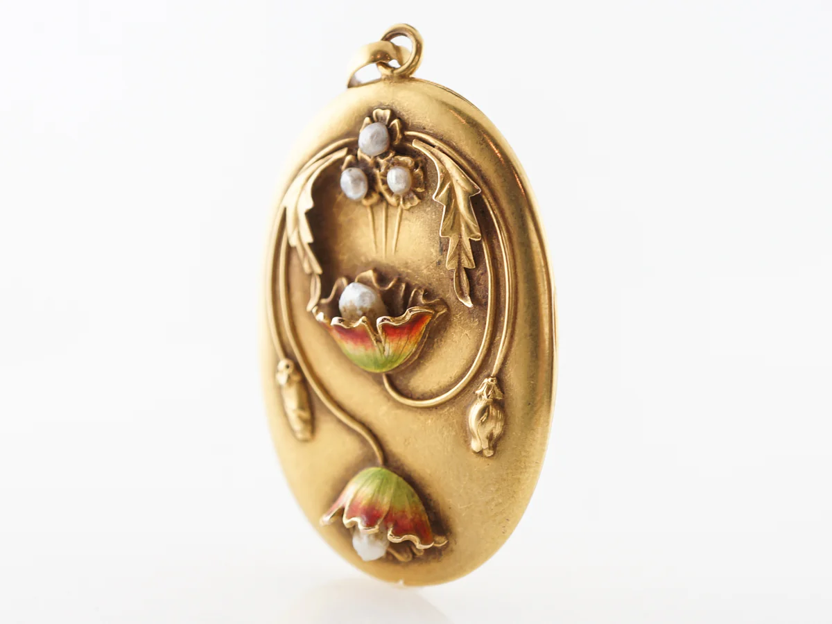 Vintage Art Nouveau Locket w/ Pearls in Yellow Gold - Image 3
