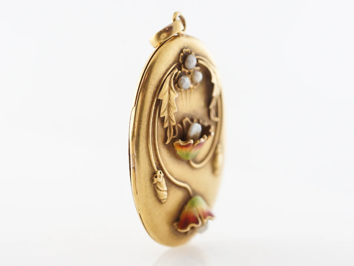 Vintage Art Nouveau Locket w/ Pearls in Yellow Gold - Image 4