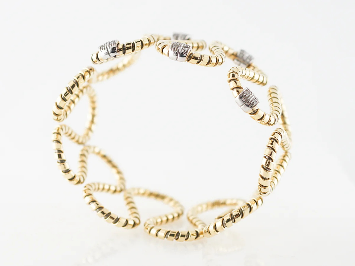 Vintage Bangle Bracelet Mid-Century .30 Round Brilliant Cut Diamonds in 18k Yellow Gold - Image 4