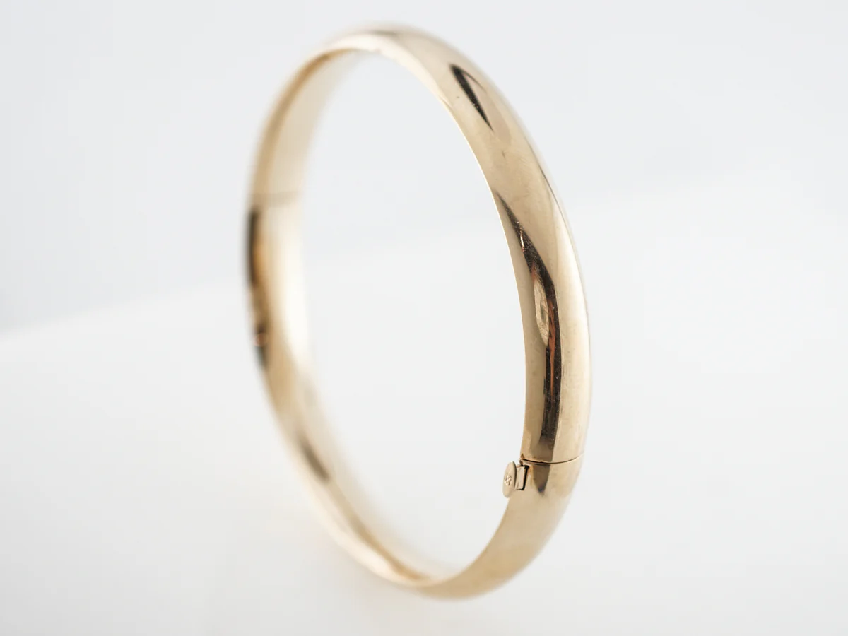 Vintage Bangle Bracelet Mid-Century in 14k Yellow Gold - Image 3