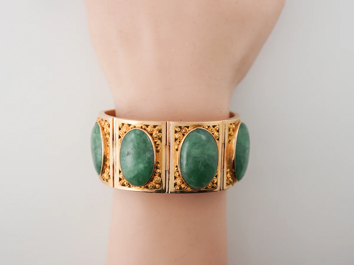 ***RTV11/23***Vintage Bracelet Mid-Century 13.70 Cabochon Cut Jade in 14k Yellow Gold - Image 5