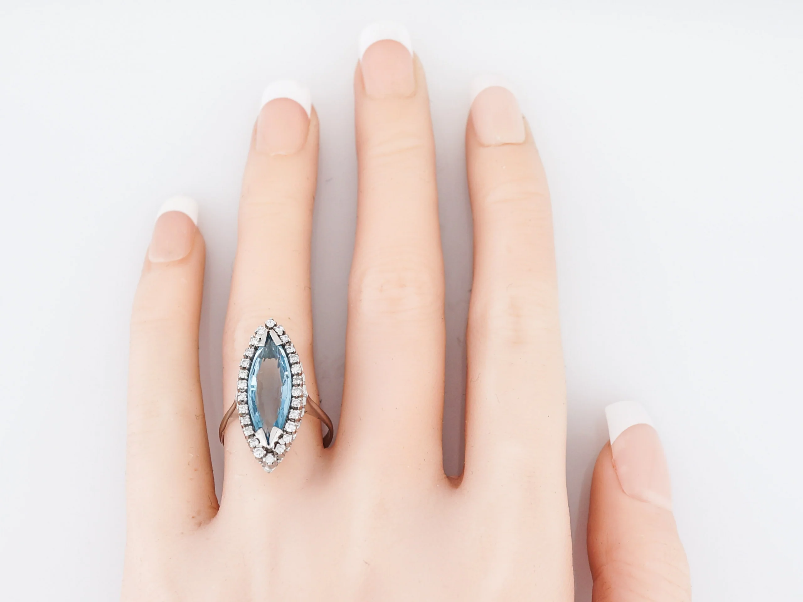 Vintage Cocktail Ring Mid-Century 1.58 Marquise Cut Aquamarine in 18k White Gold - Image 6