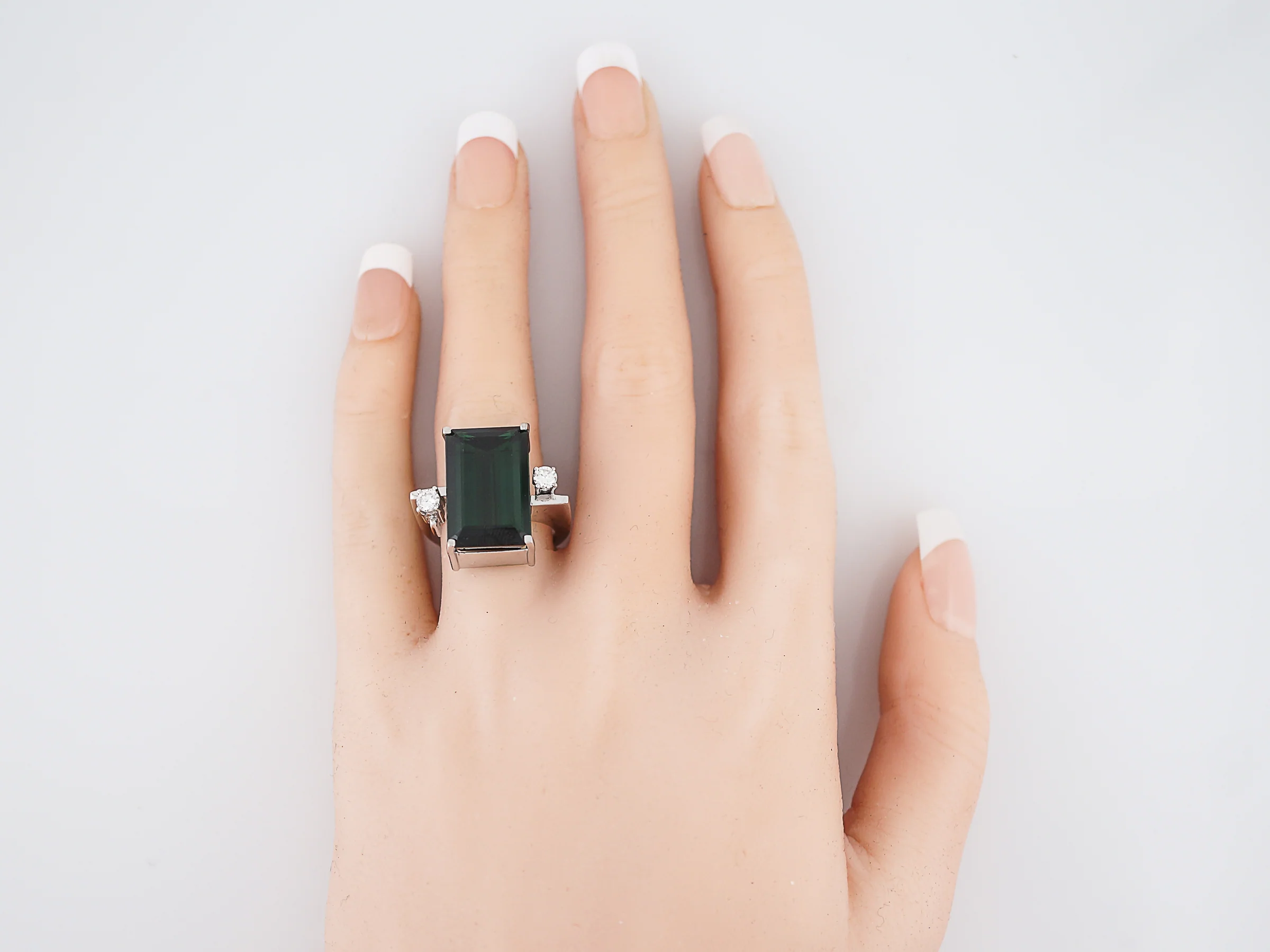 Vintage Cocktail Ring Mid-Century 12.91 Rectangle Cut Chrome Tourmaline in 14k White Gold - Image 4