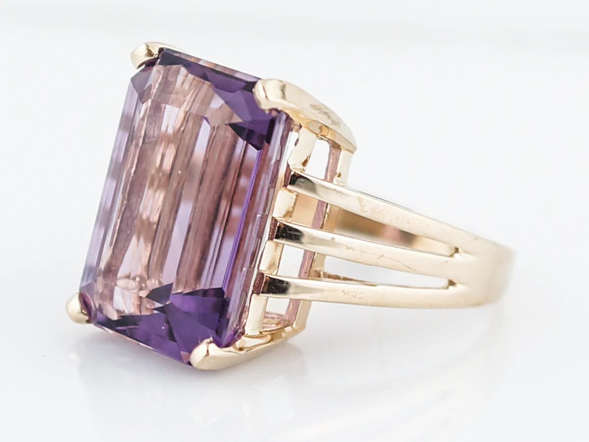 Vintage Cocktail Ring Mid-Century 14.06 Emerald Cut Amethyst in 14K Yellow Gold - Image 3