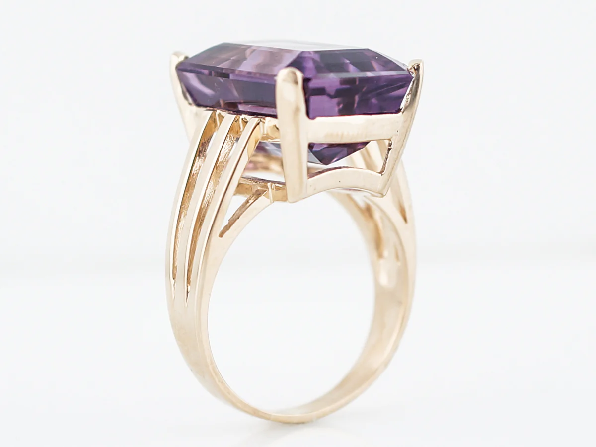 Vintage Cocktail Ring Mid-Century 14.06 Emerald Cut Amethyst in 14K Yellow Gold - Image 5