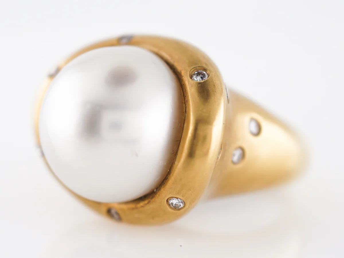Vintage Cocktail Ring Mid-Century South Sea Pearl in 18k Yellow Gold - Image 2