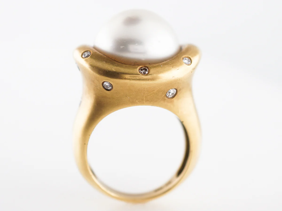 Vintage Cocktail Ring Mid-Century South Sea Pearl in 18k Yellow Gold - Image 4