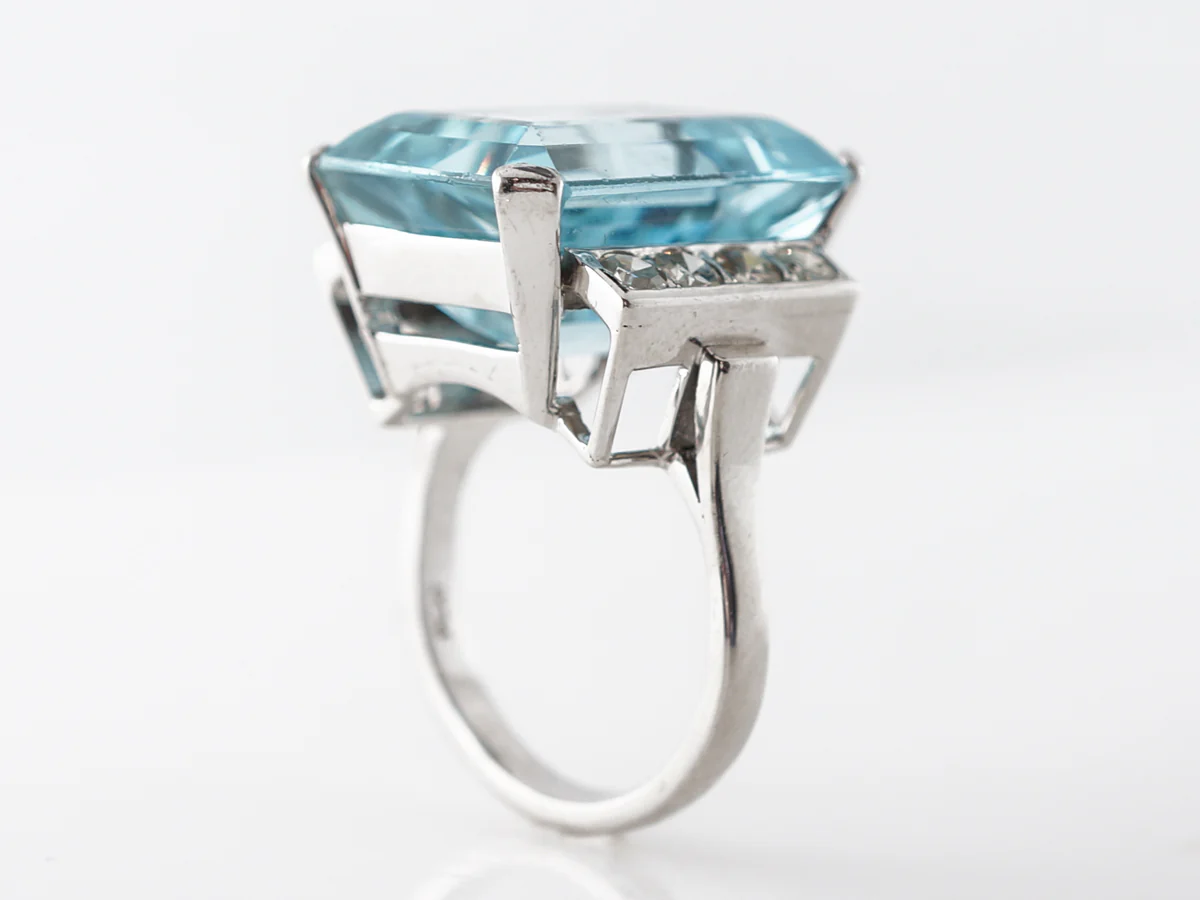 Vintage Deco Aquamarine & Diamond Ring in Platinum - Image 5