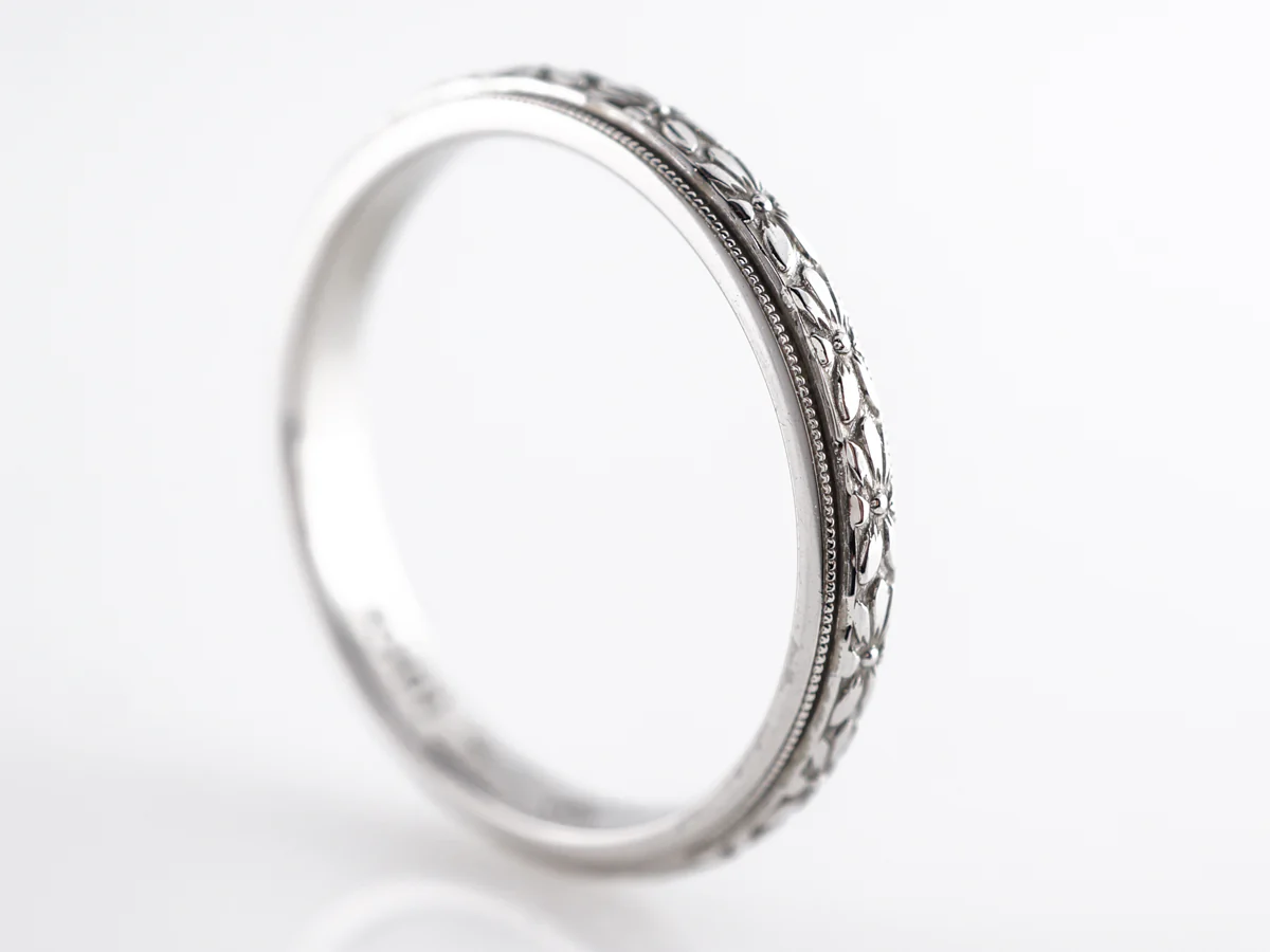 Vintage Deco Blossom W/ Milgrain Men's Wedding Band in 18k - Image 2