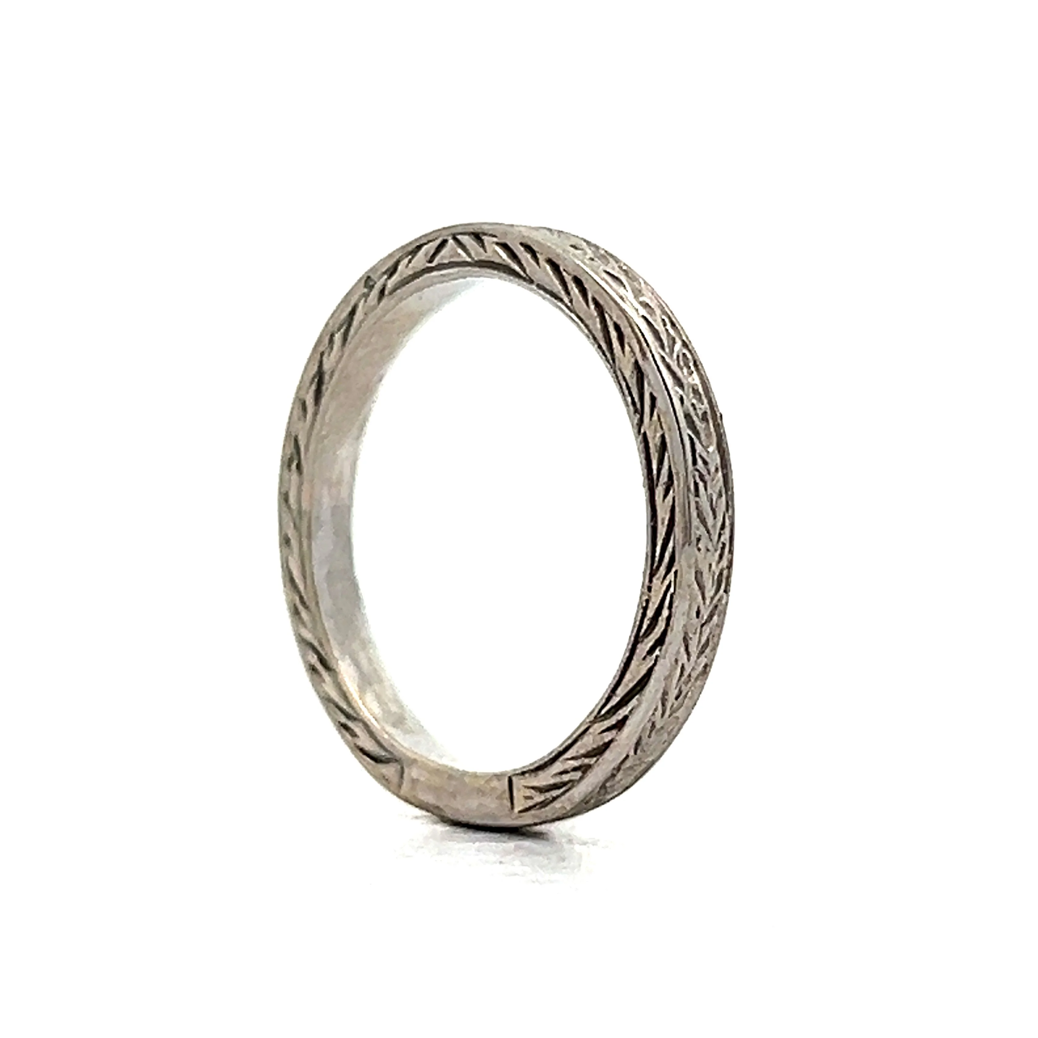 Vintage Deco Chevron Wedding Band in 14k White Gold - Image 5