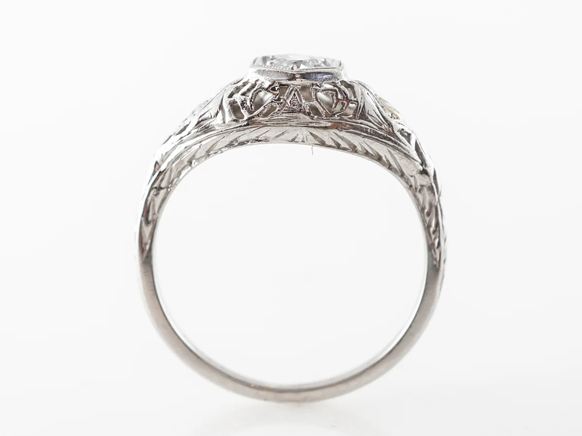 Vintage Deco Filigree Diamond Engagement Ring in Platinum - Image 4