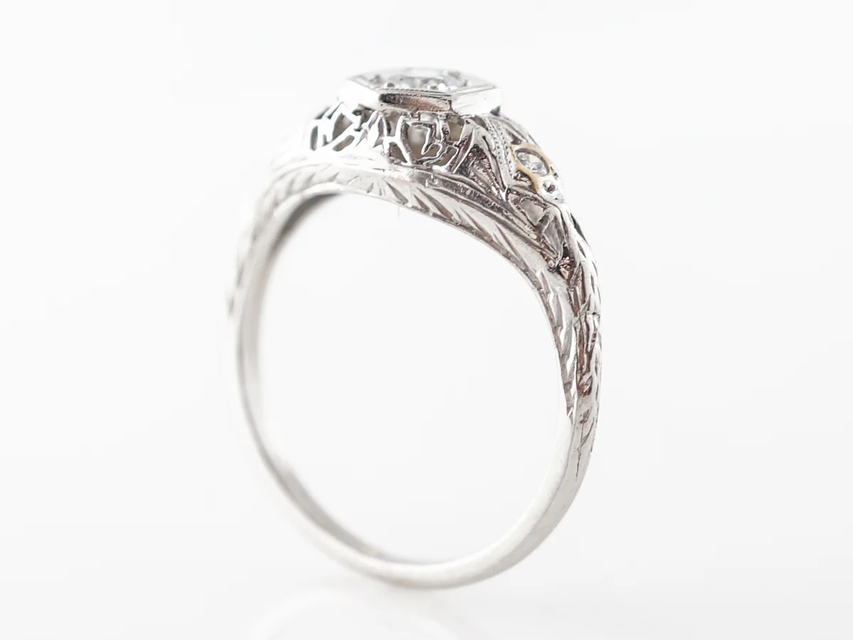 Vintage Deco Filigree Diamond Engagement Ring in Platinum - Image 5