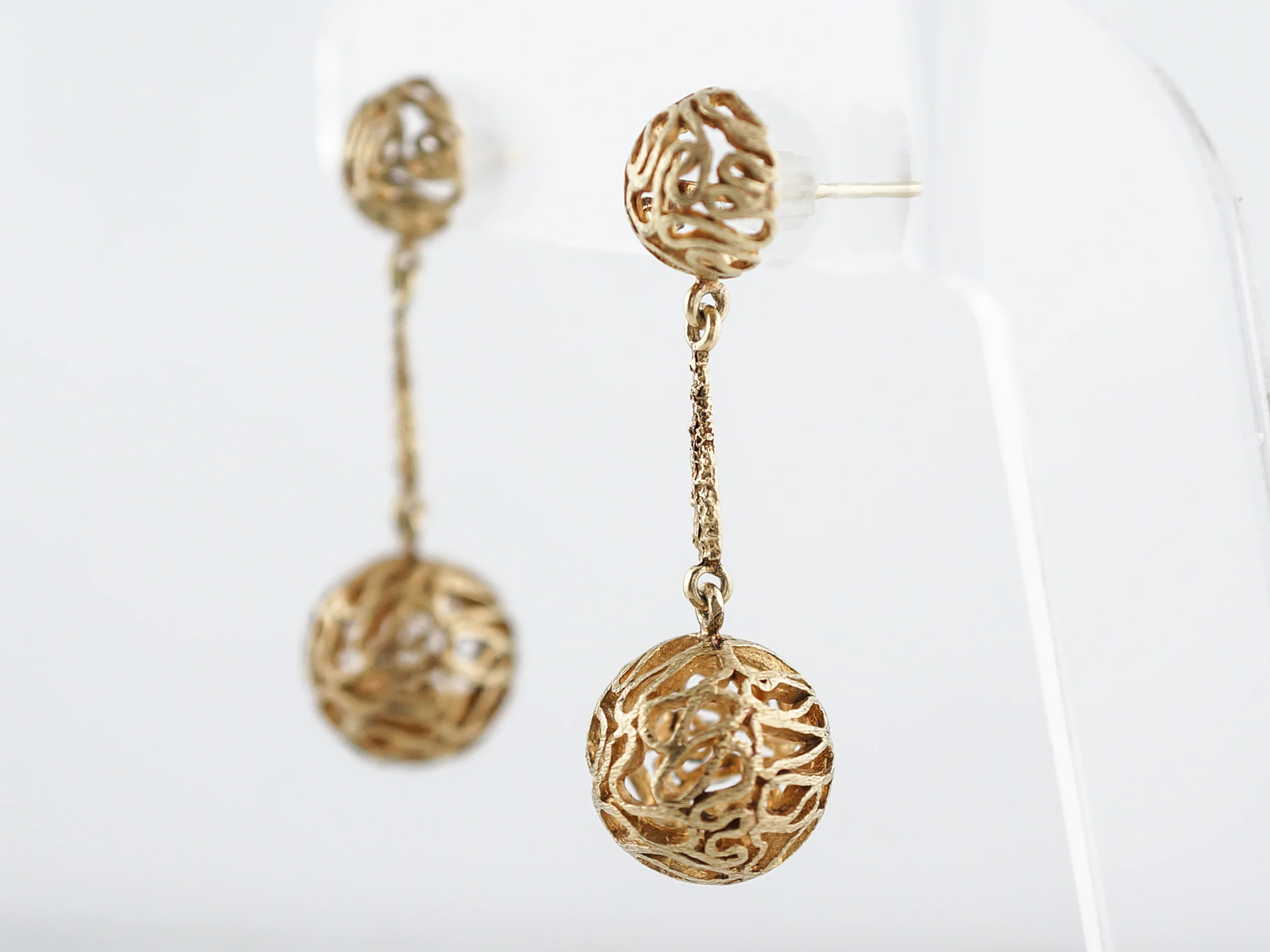 Vintage Earrings Mid-Century in 18k Yellow Gold - Image 2