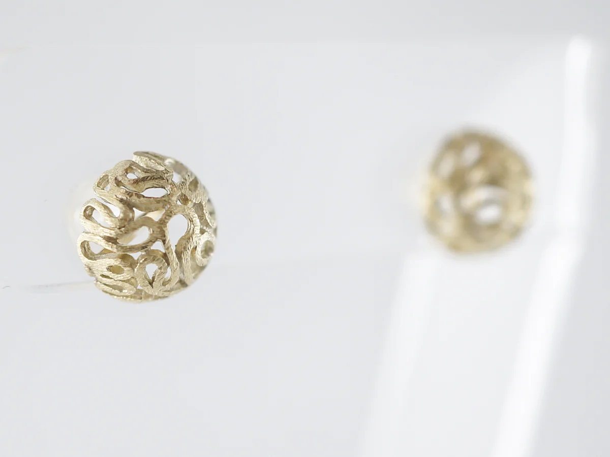 Vintage Earrings Mid-Century in 18k Yellow Gold - Image 2