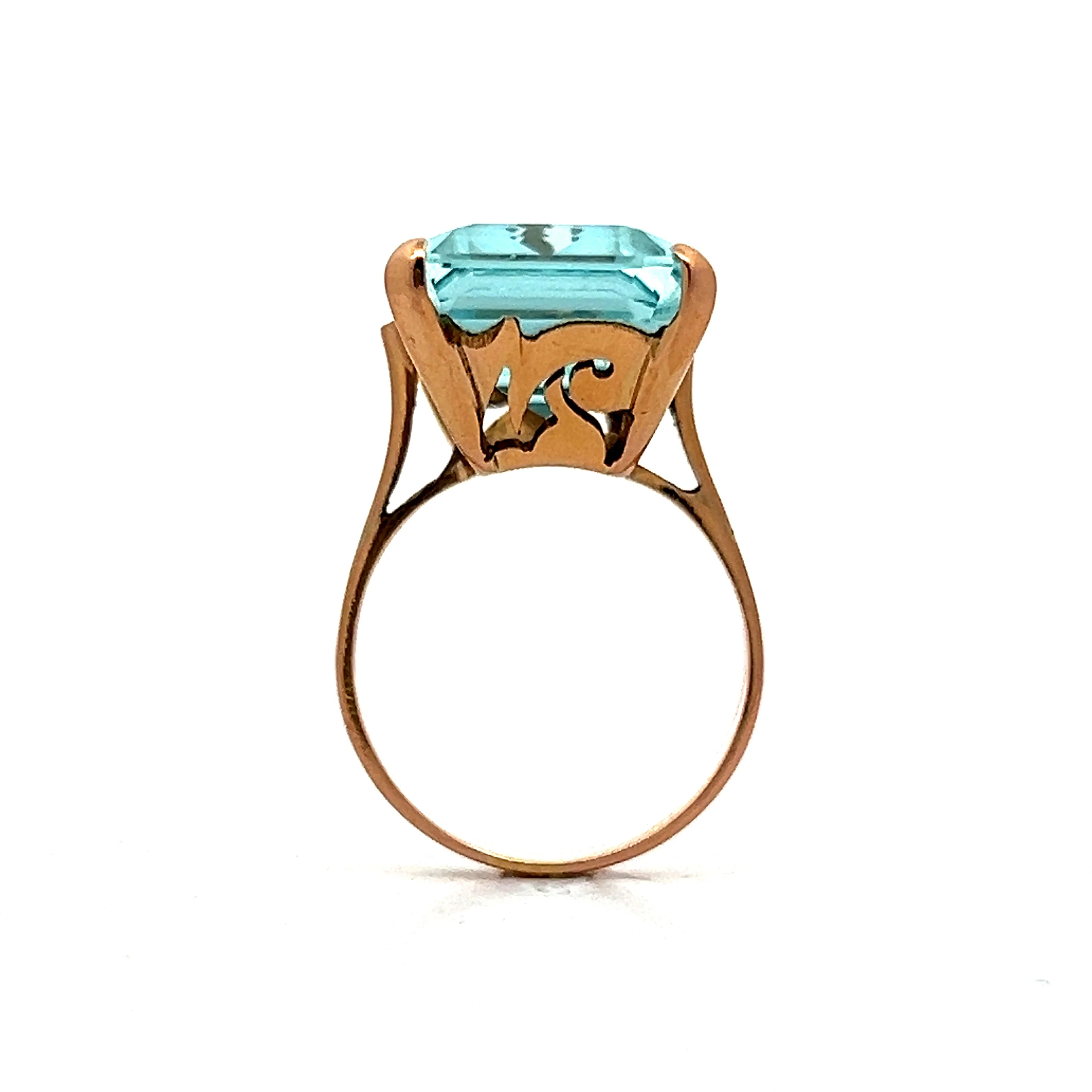Vintage Emerald Cut Aquamarine Cocktail Ring in Rose Gold - Image 4