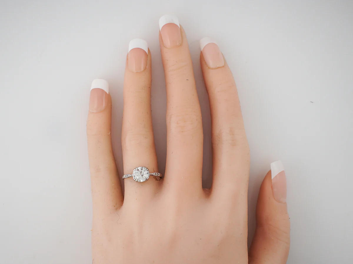 Vintage Solitaire Art Deco Diamond Engagement Ring in Platinum - Image 6