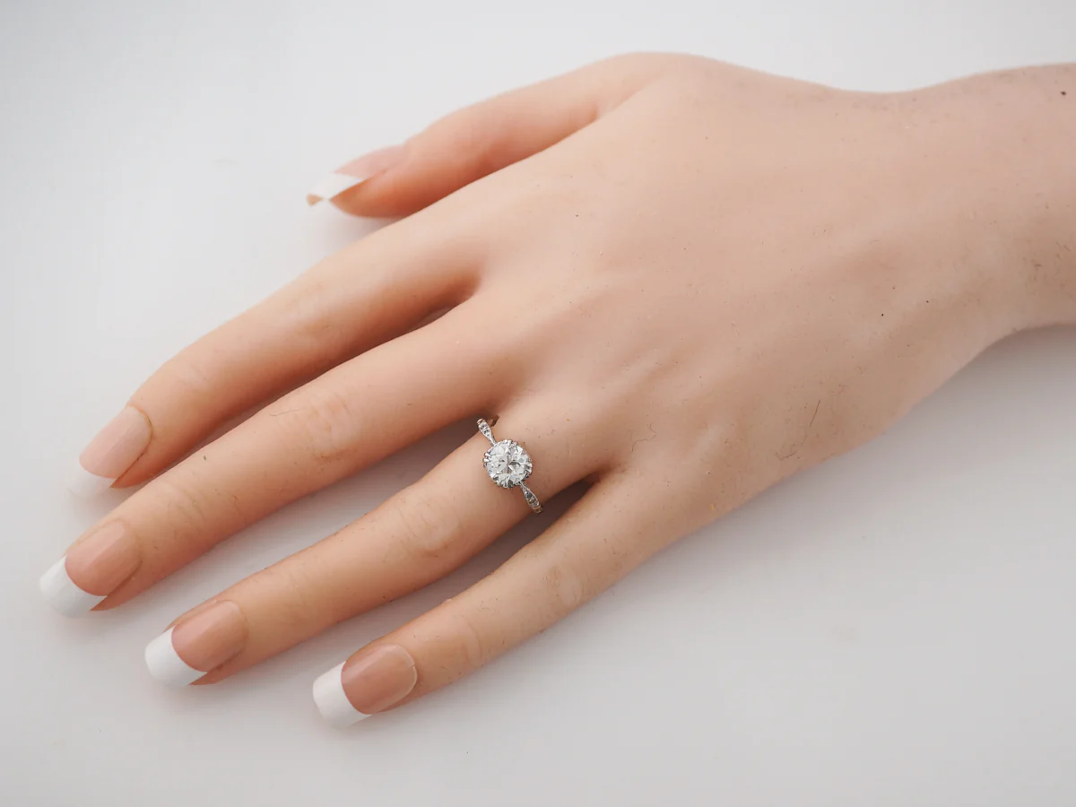 Vintage Solitaire Art Deco Diamond Engagement Ring in Platinum - Image 7