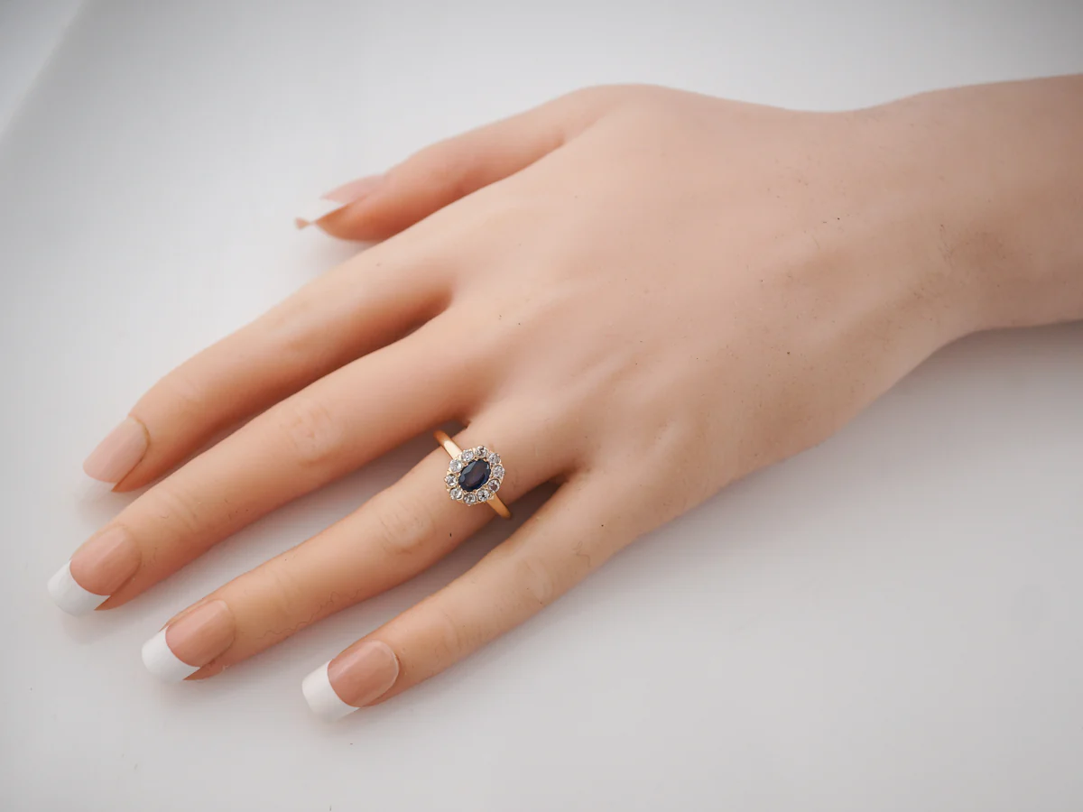 Vintage Engagement Ring Victorian .39 Oval Cut Sapphire in 14k Yellow Gold - Image 7