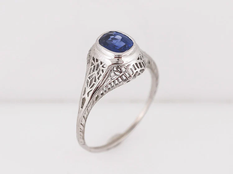 Vintage Filigree Sapphire Engagement Ring in 14k & Platinum - Image 5
