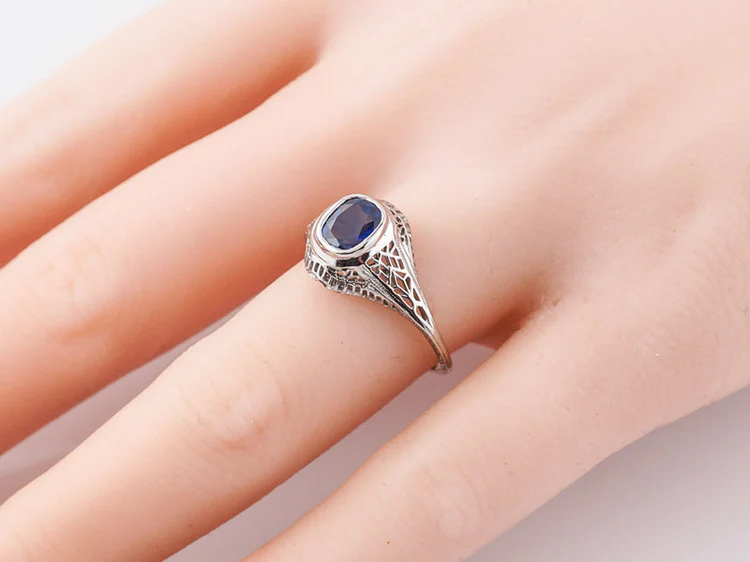 Vintage Filigree Sapphire Engagement Ring in 14k & Platinum - Image 9