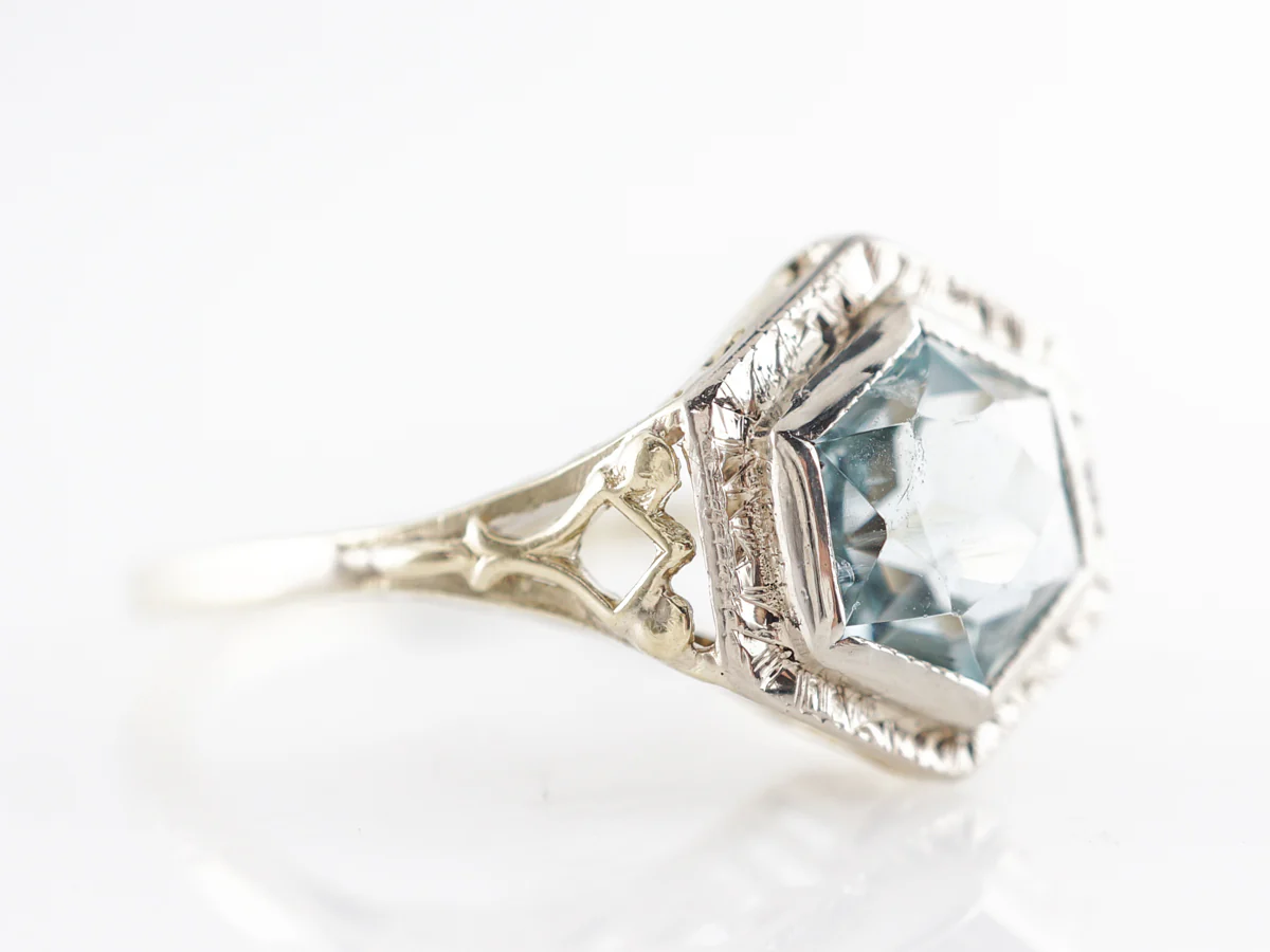 Vintage Hexagon Cut Aquamarine Ring 14k Yellow Gold - Image 3