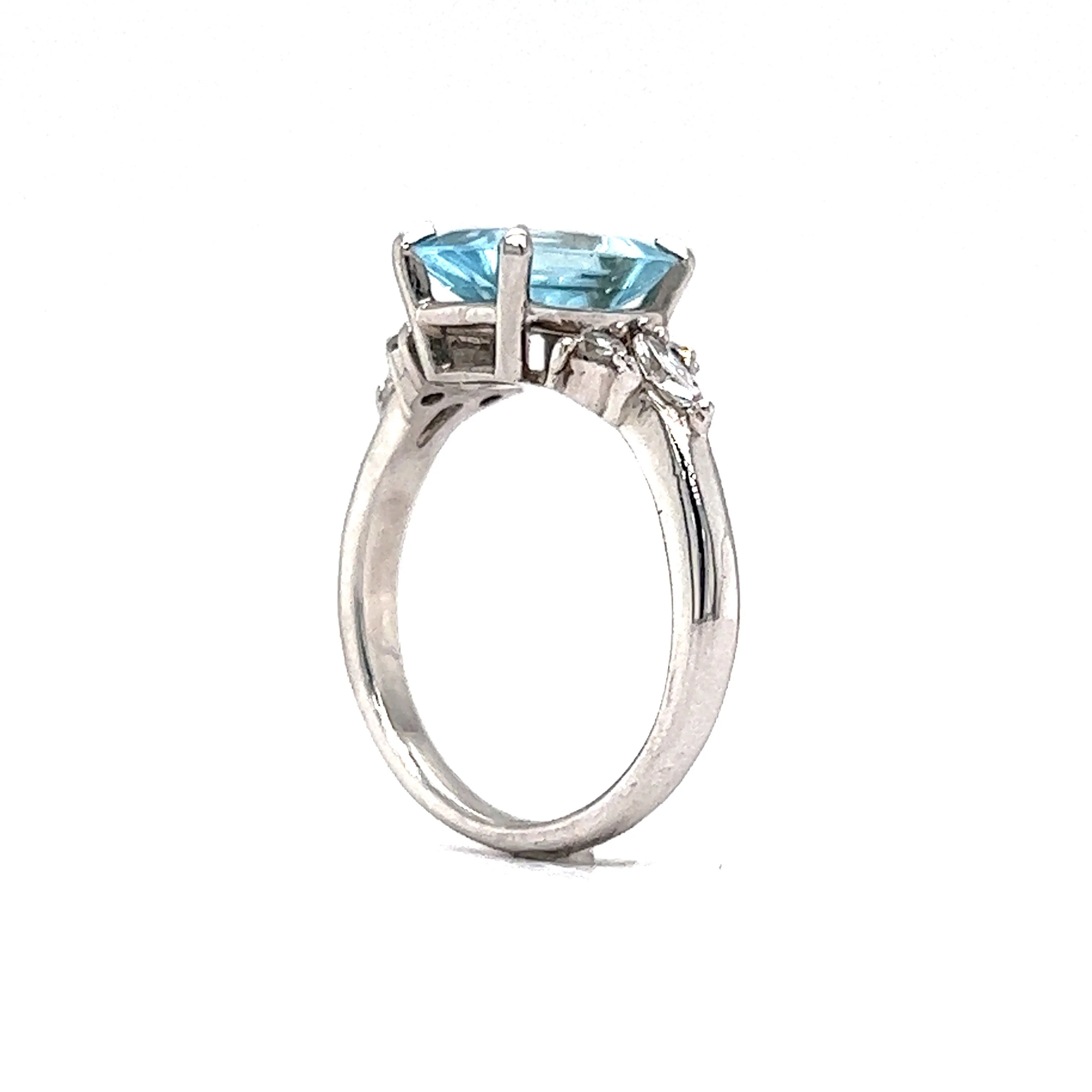 Vintage Inspired Aquamarine & Diamond Ring in Platinum - Image 5