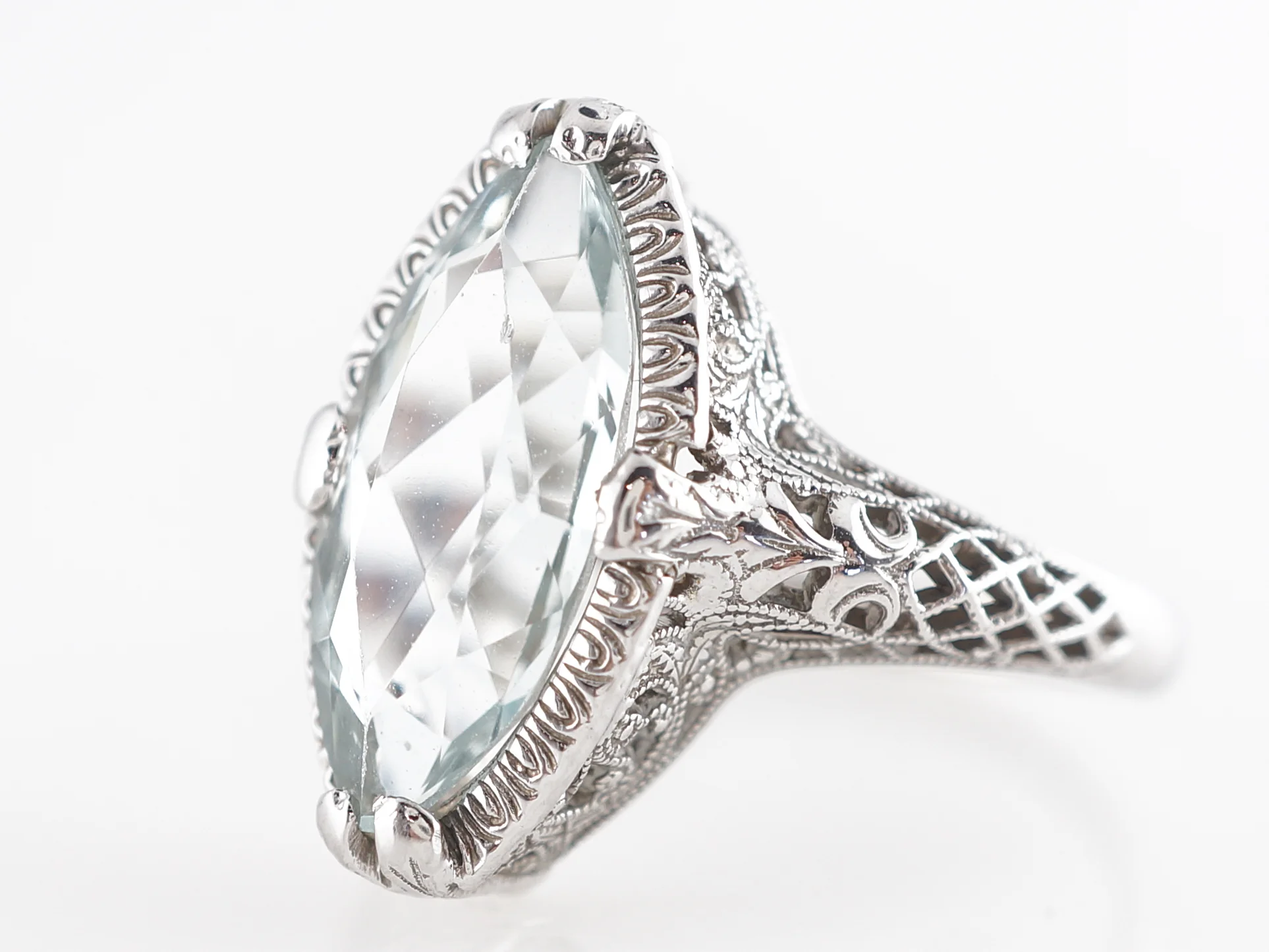 Vintage Marquise Aquamarine Filigree Ring in 14k - Image 3