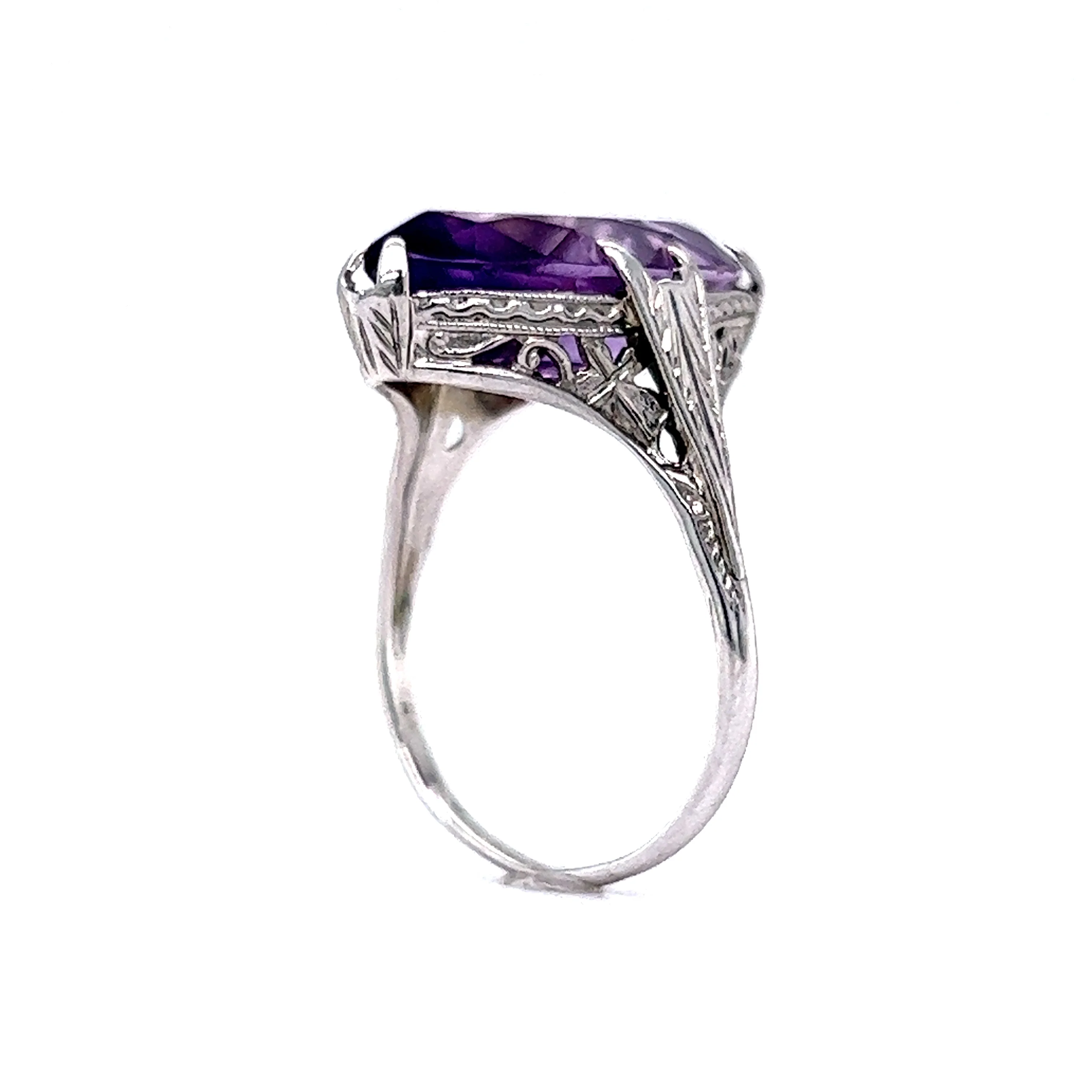 Vintage Marquise Cut Amethyst Cocktail Ring in 18k White Gold - Image 5