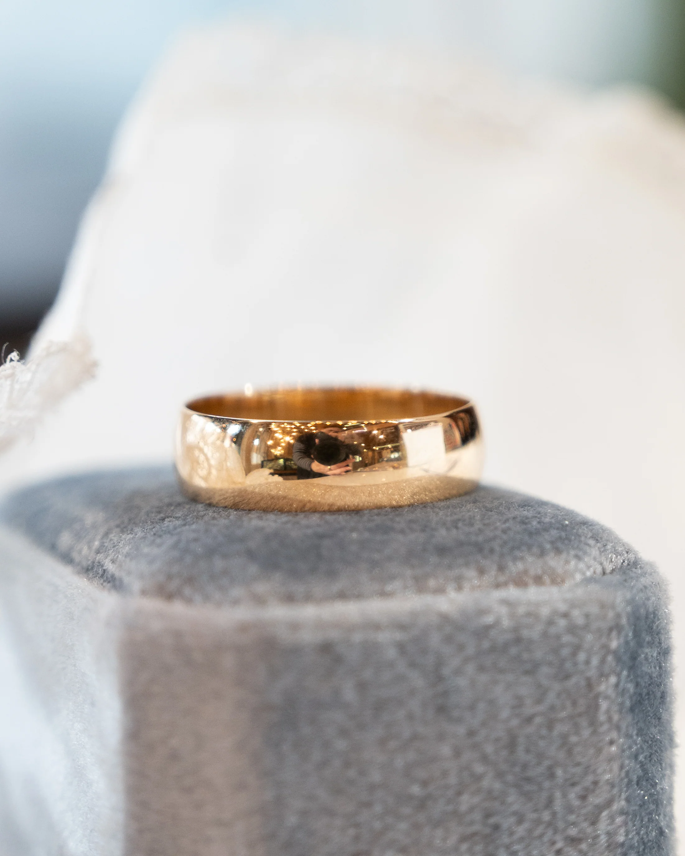 Vintage Mens 1950s 6mm Wedding Band 14k Yellow Gold - Image 6