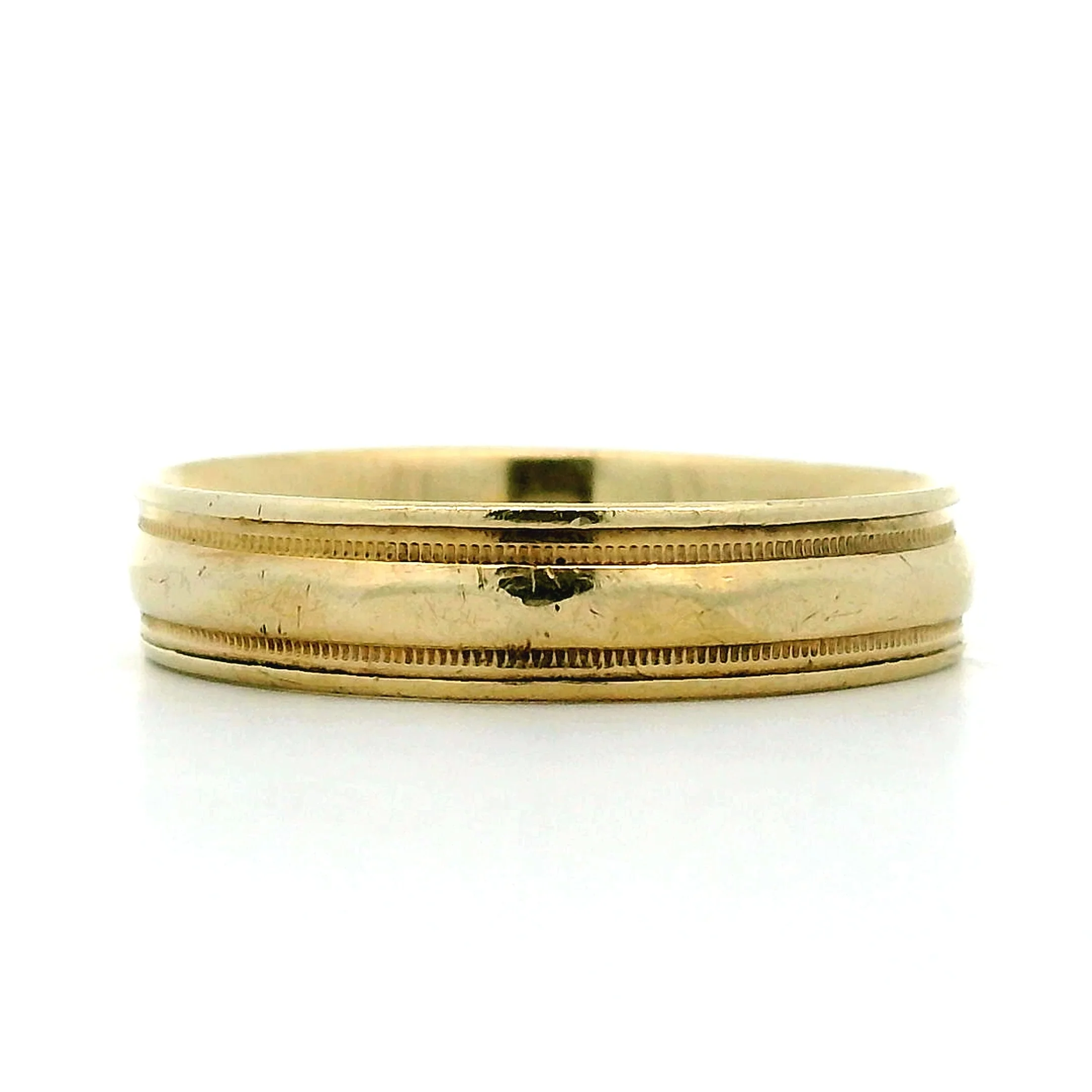 Vintage Mens 5mm Wedding Band in 10k Yellow Gold - Image 3