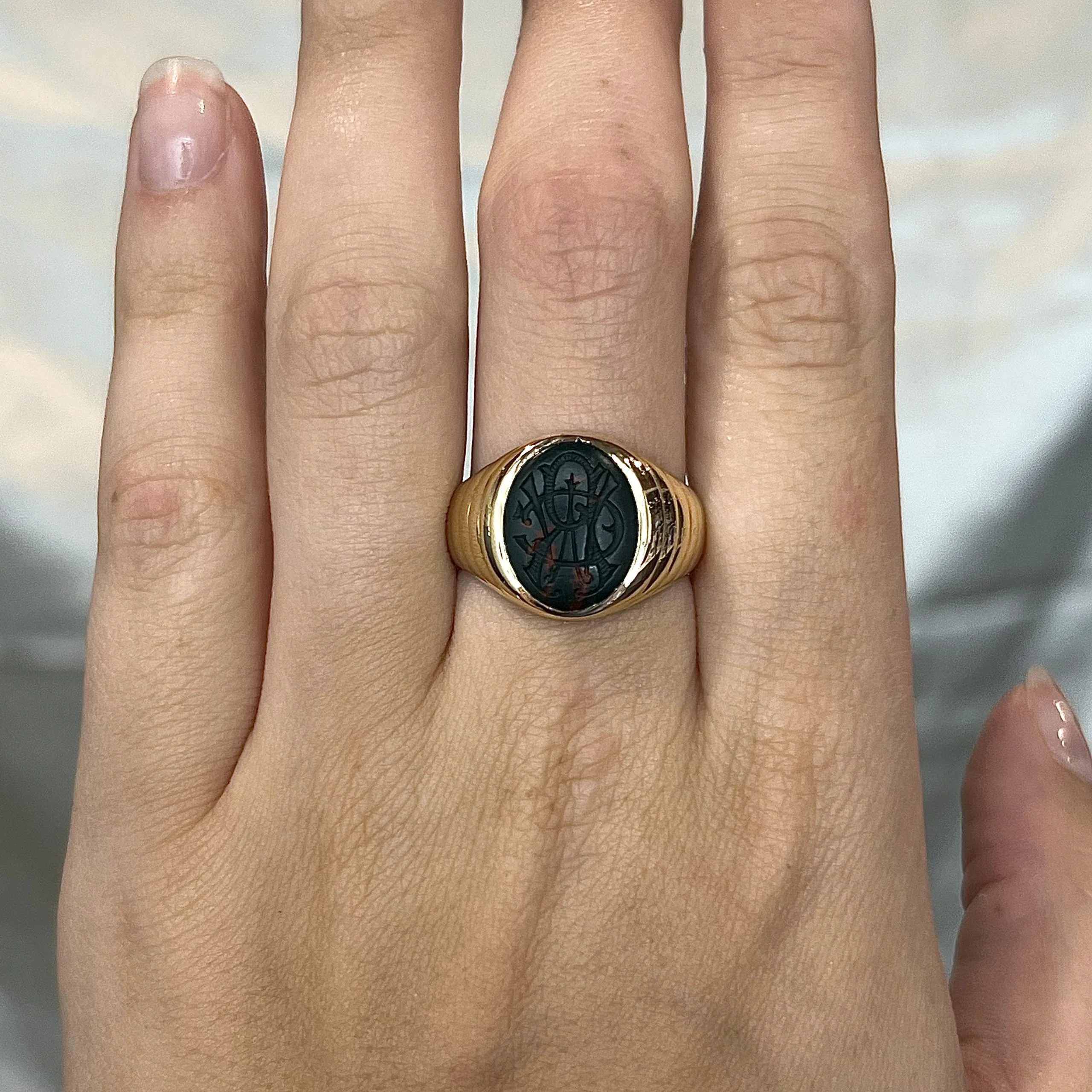 Vintage Men's Carved Bloodstone Ring in 14k Yellow Gold - Image 6