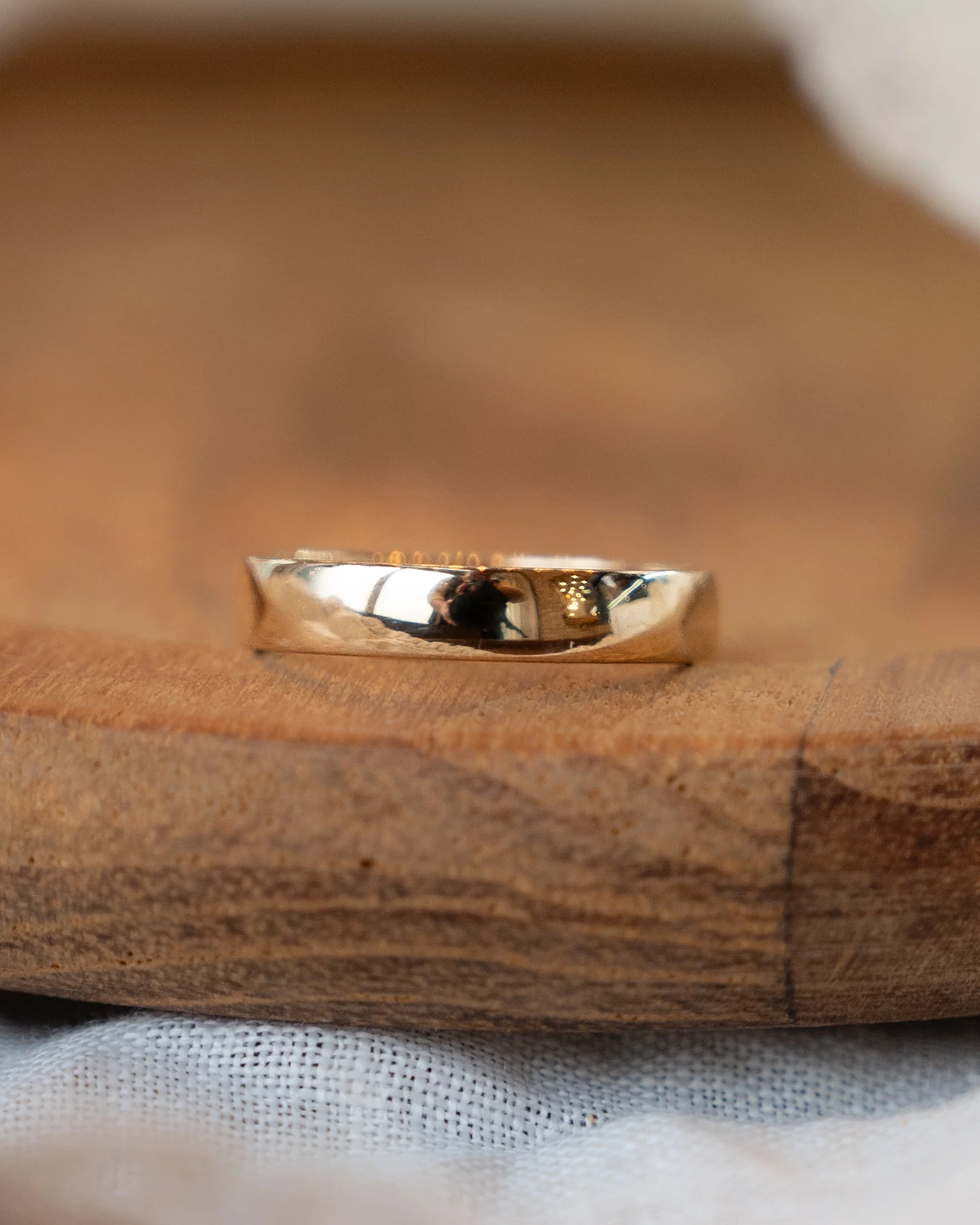 Vintage Mid-Century Euro Style Band in 14k - Image 6