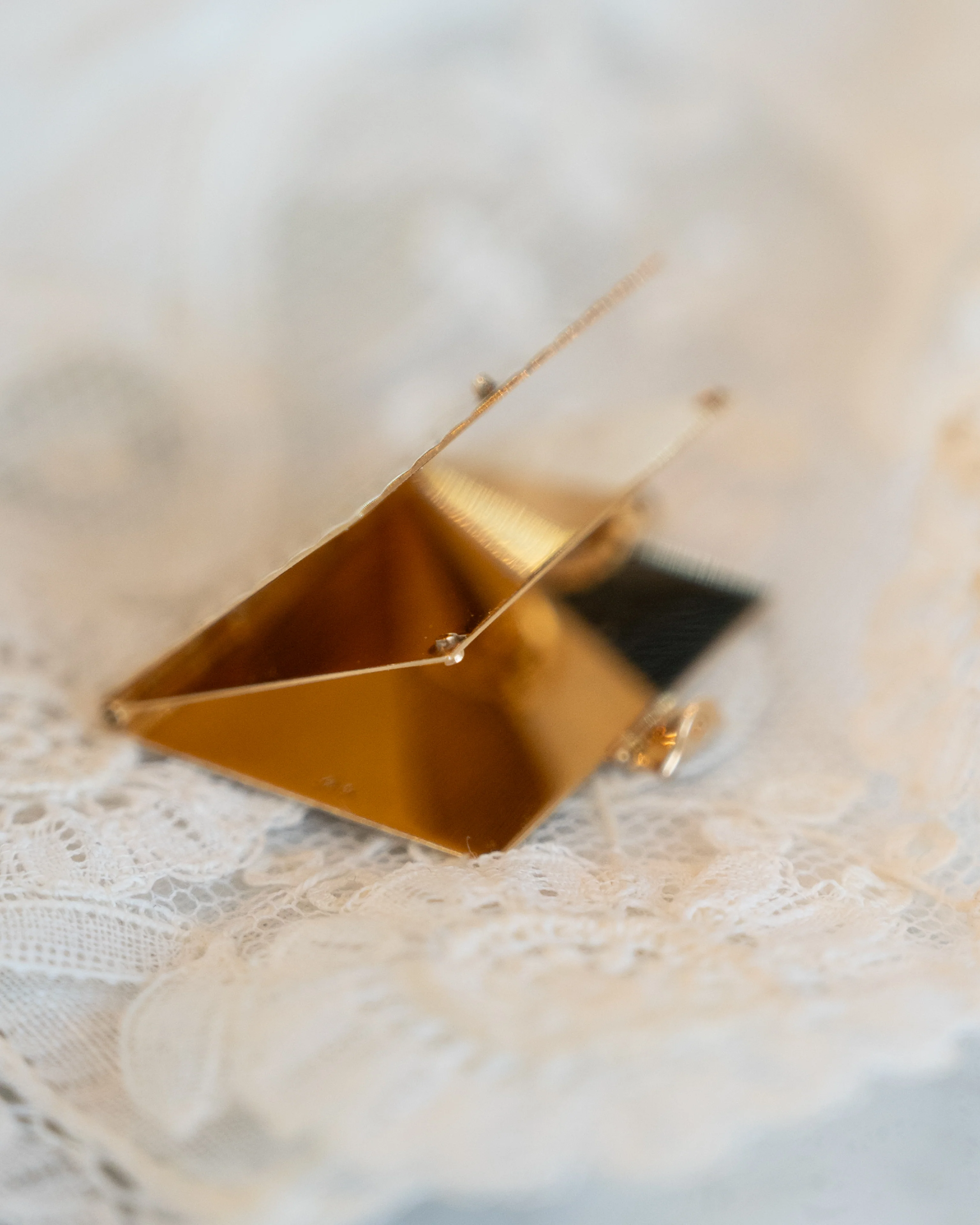 Vintage Mid-Century Locket Pendant in 14k Yellow Gold - Image 6