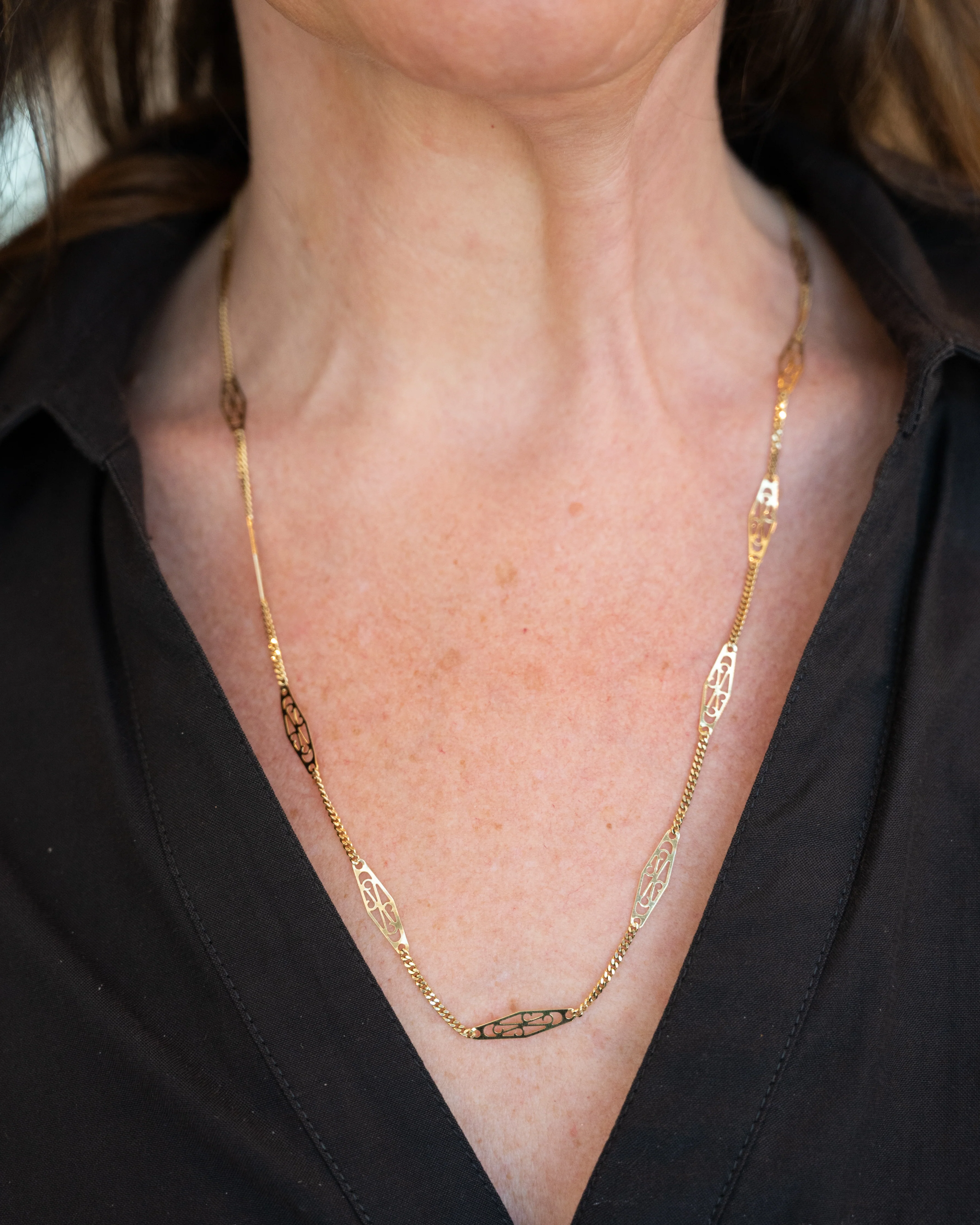 Vintage Mid-Century Triangular Link Necklace in 14k - Image 6